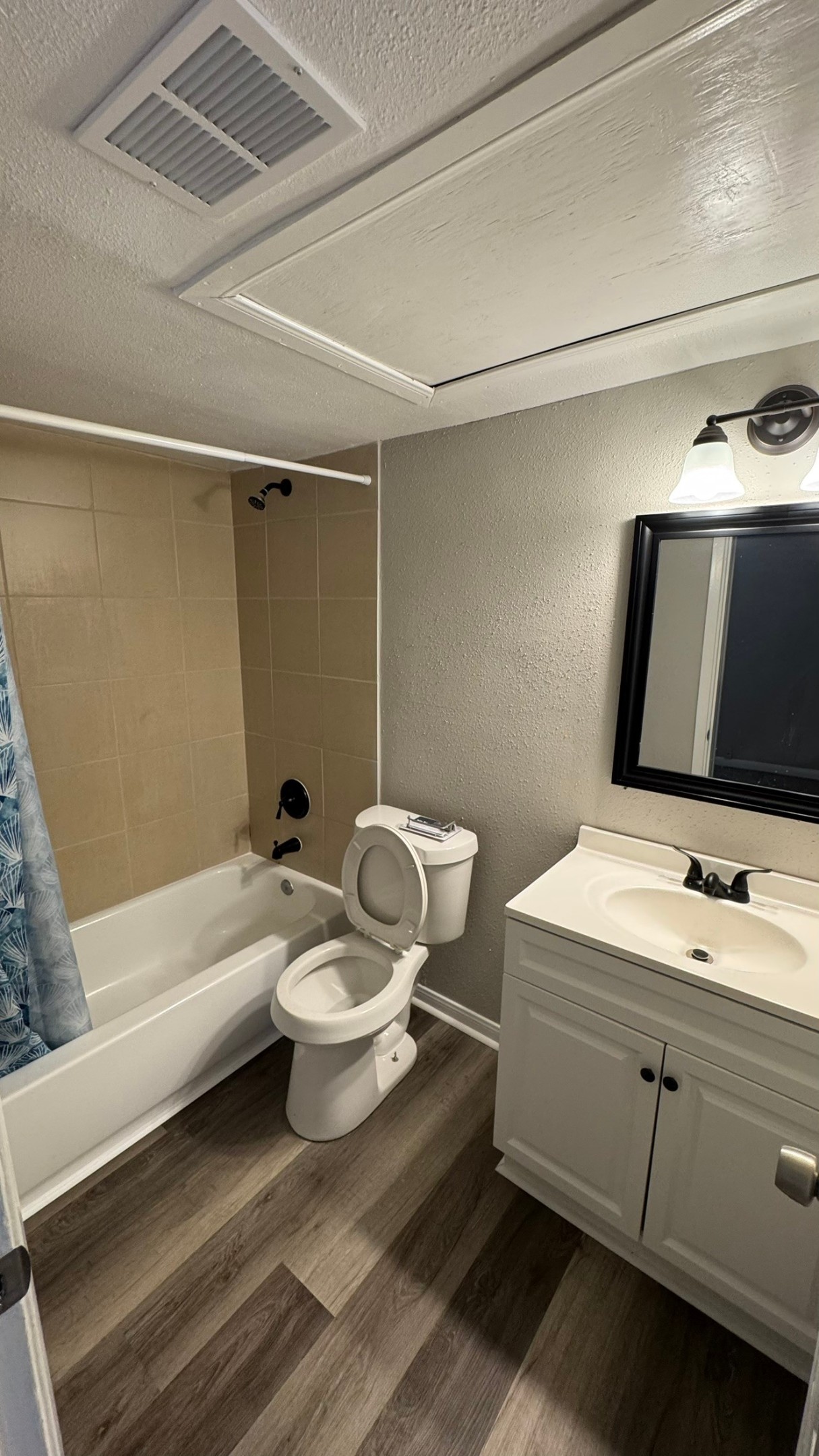 10603 S Wilcrest Drive 56 Property Photo 3