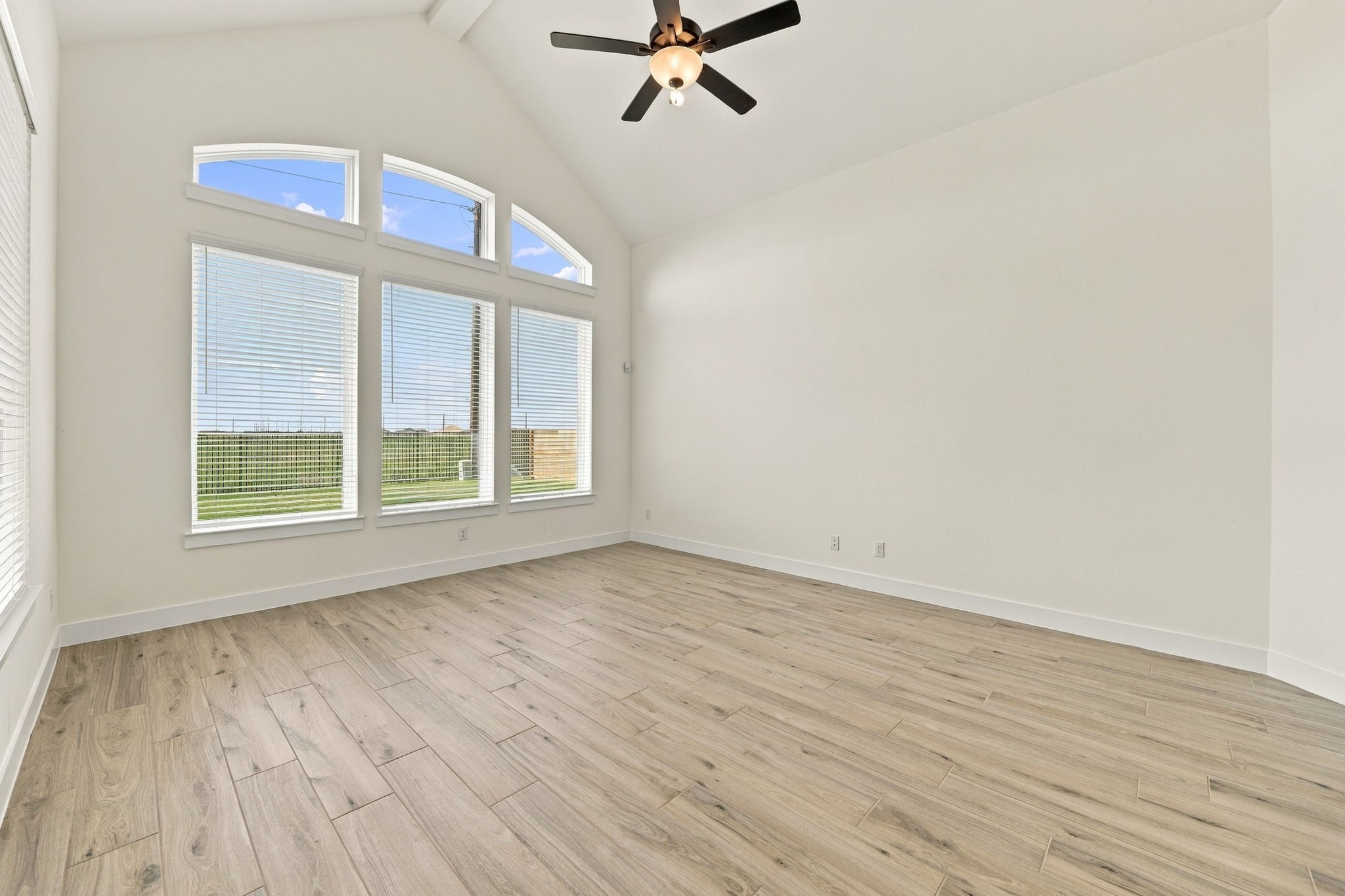 9614 Chateau Hill Drive Property Photo 15