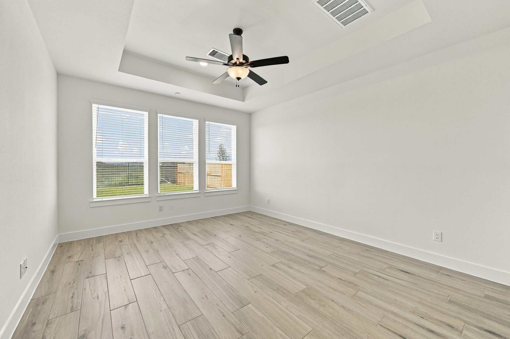 9614 Chateau Hill Drive Property Photo 17