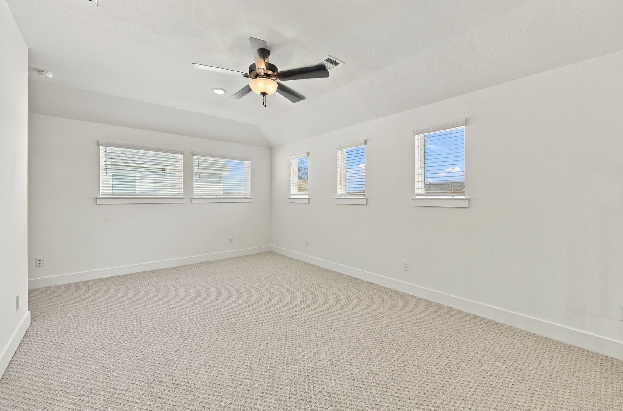 9614 Chateau Hill Drive Property Photo 19