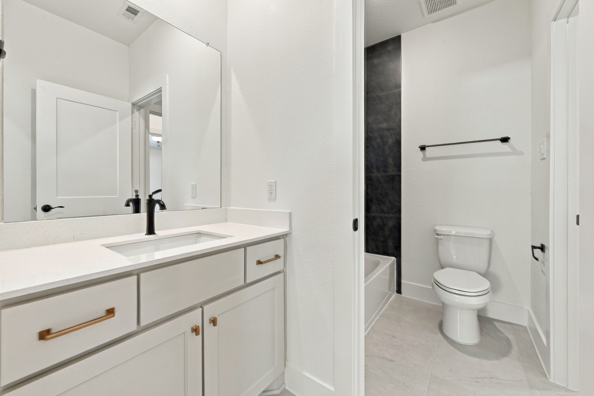 9614 Chateau Hill Drive Property Photo 20