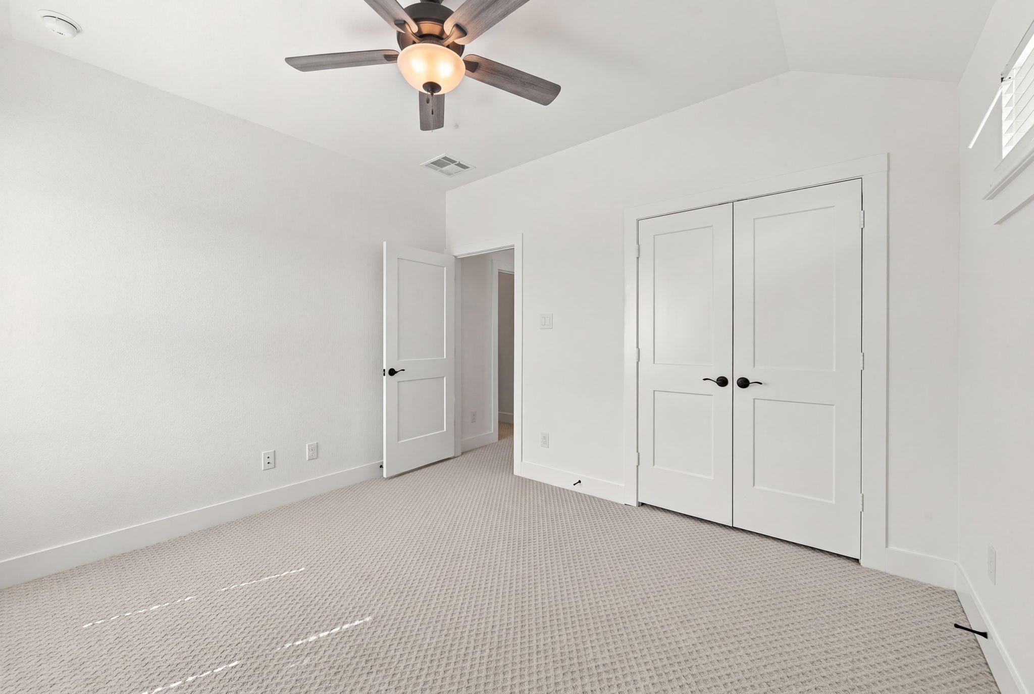 9614 Chateau Hill Drive Property Photo 28