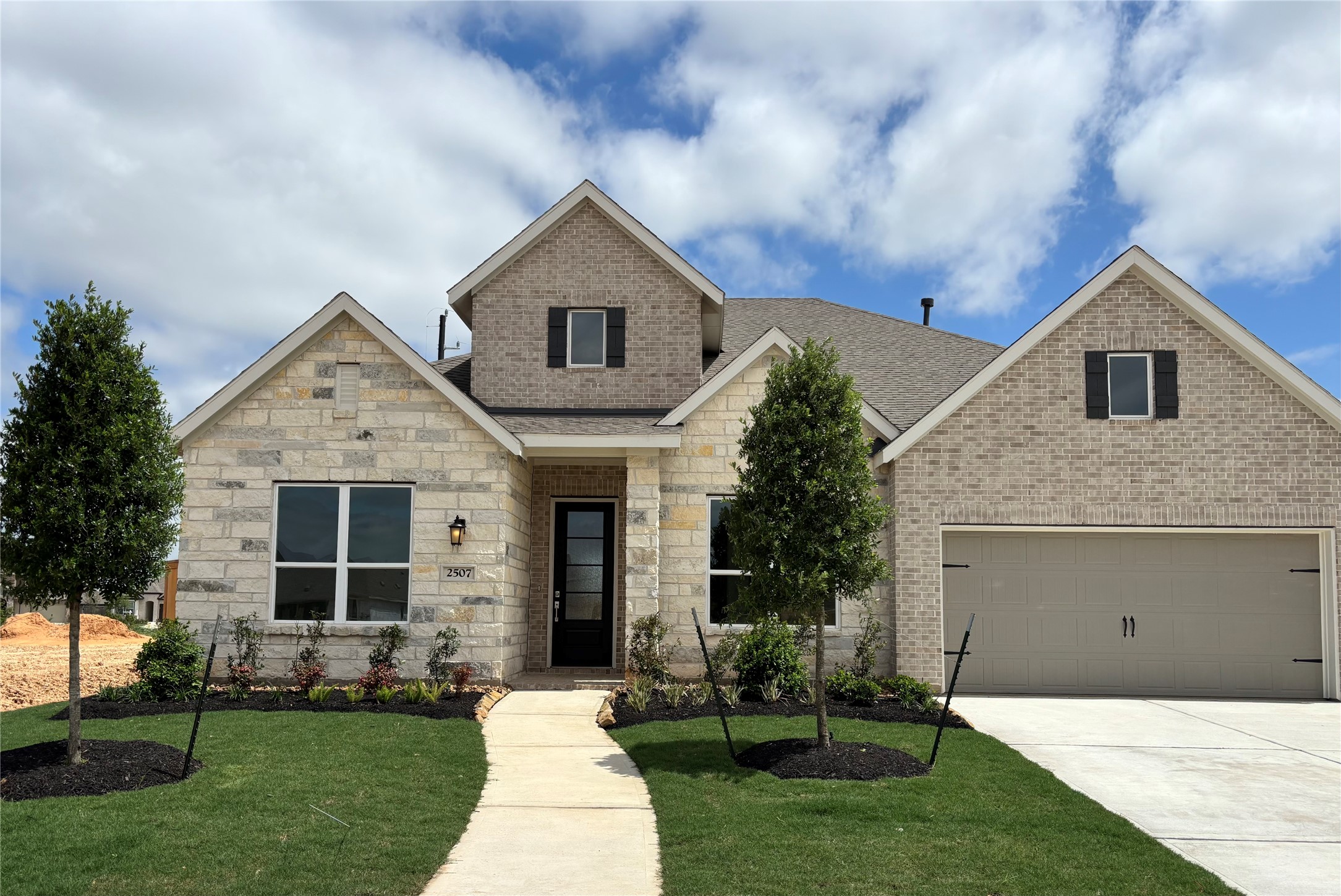 2507 Daisy Meadow Place Property Photo 1