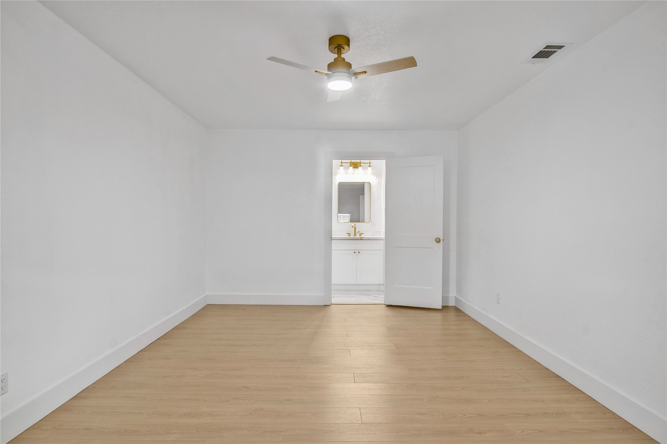 1118 Lake Road Property Photo 22