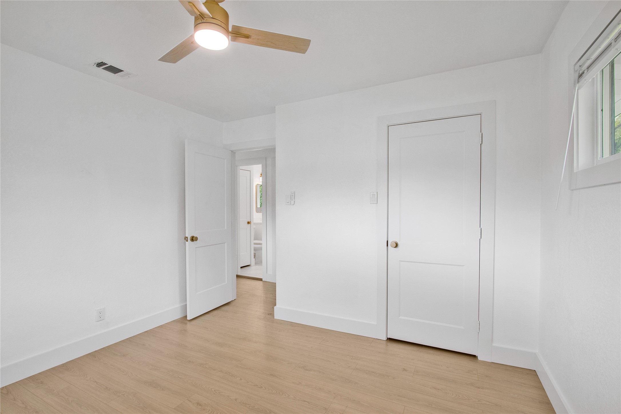 1118 Lake Road Property Photo 32