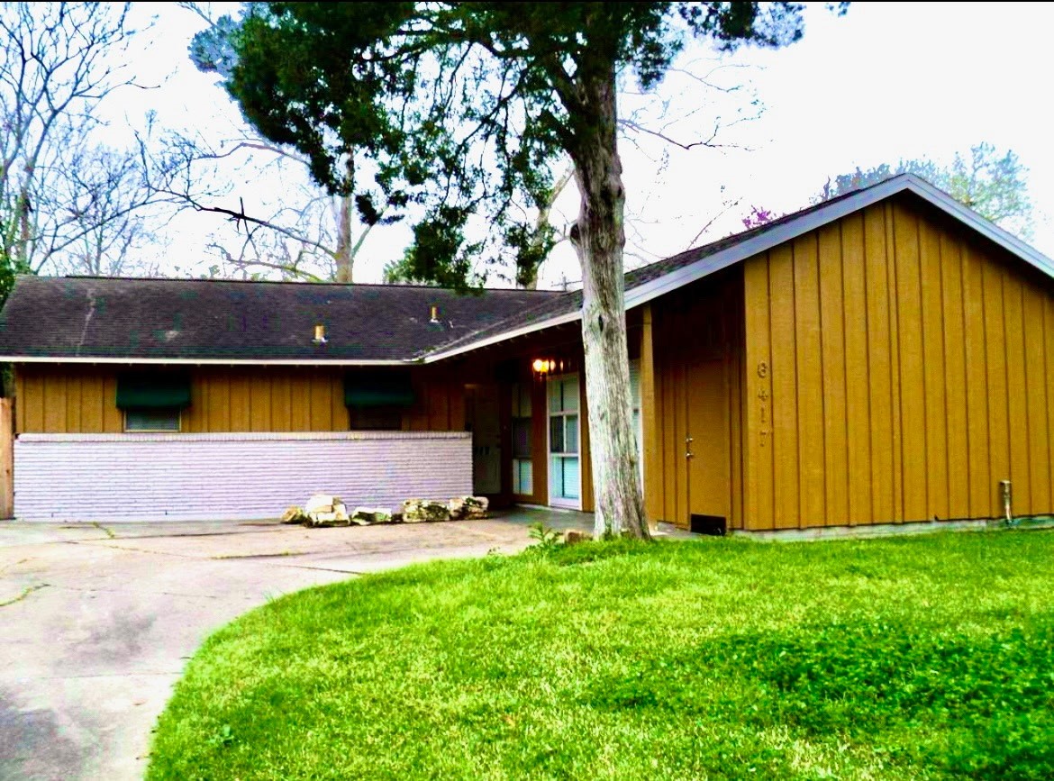6417 Edgemoor Drive Property Photo 1