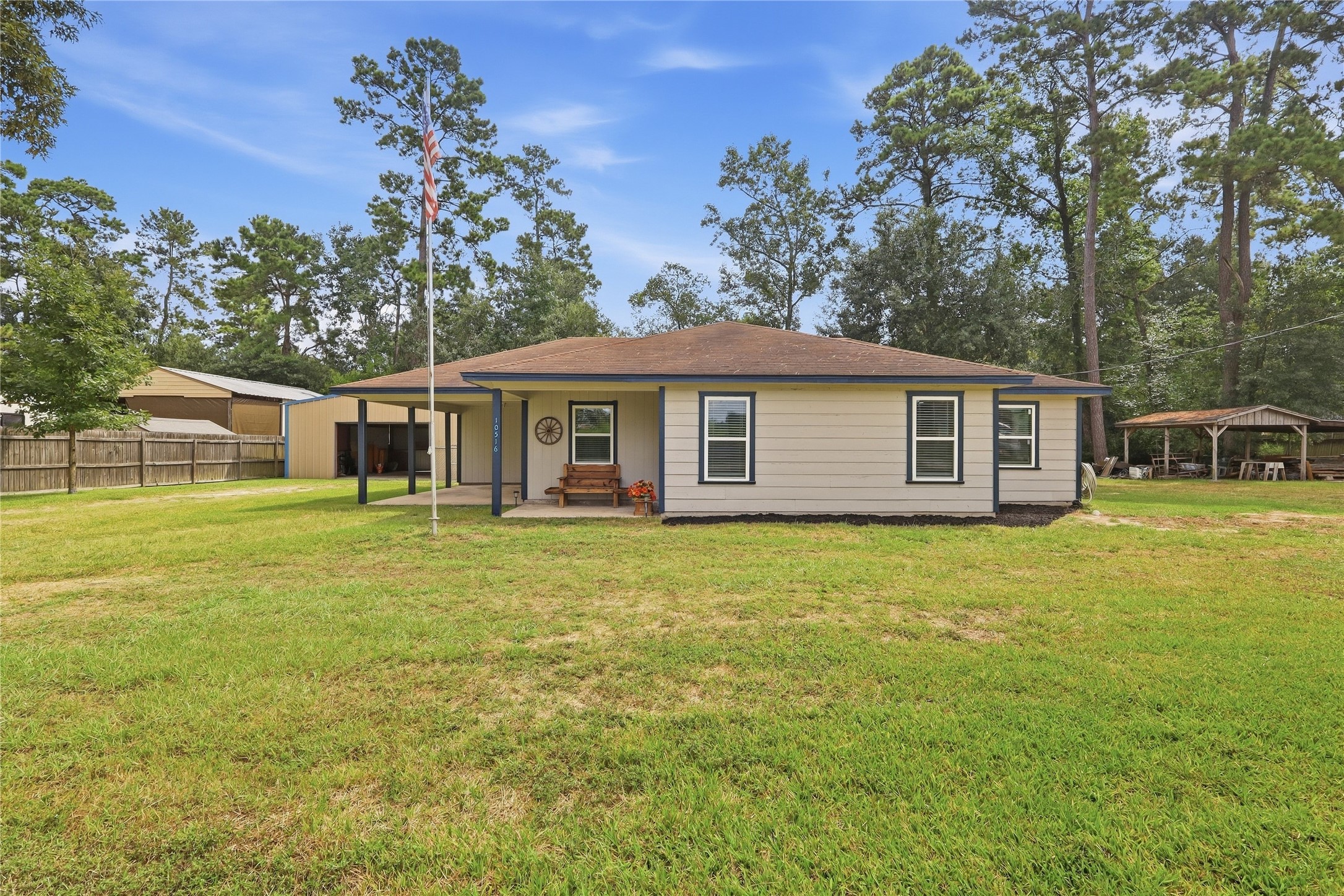 10516 Fairview Drive Property Photo 2