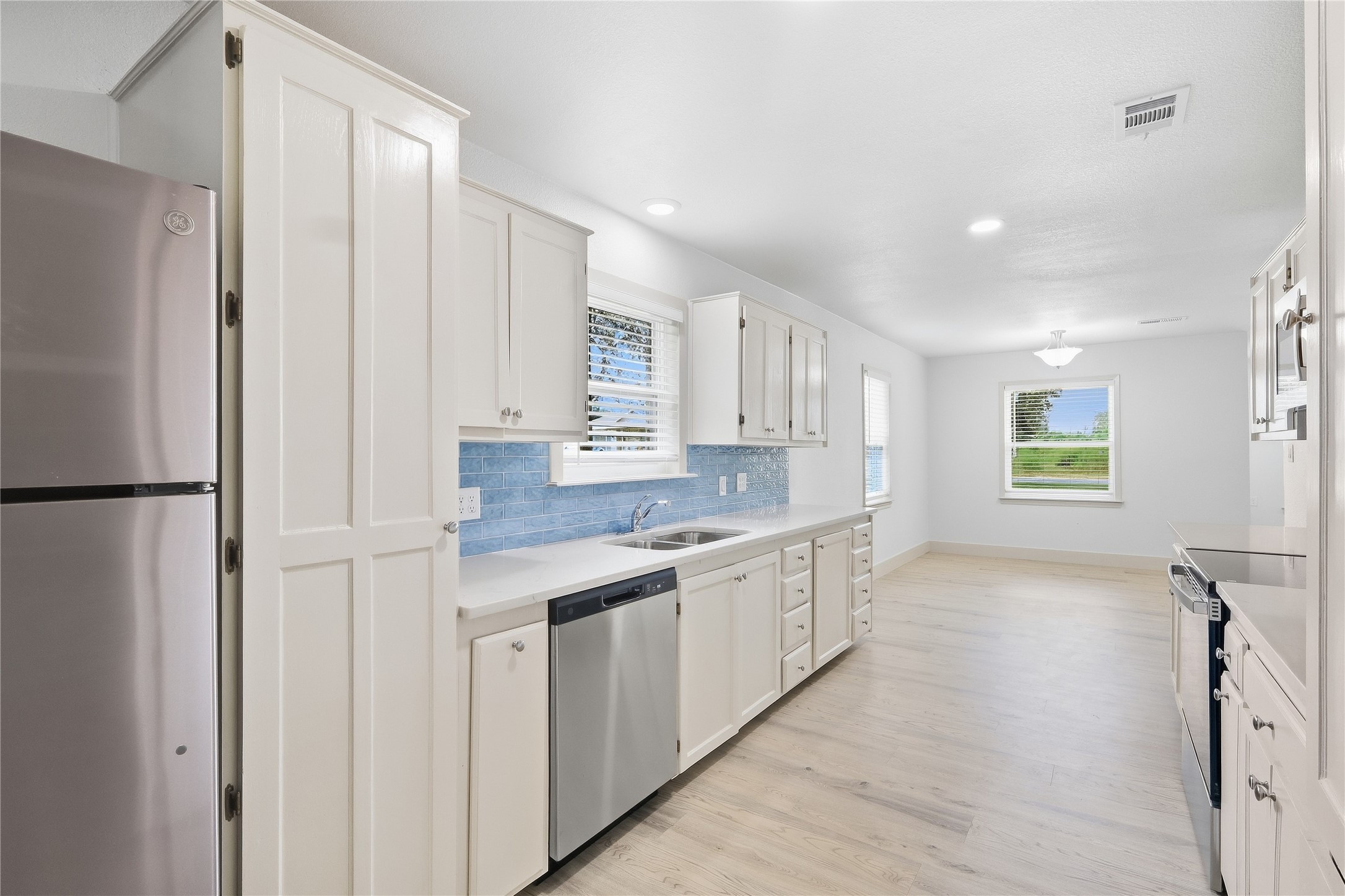 10516 Fairview Drive Property Photo 8