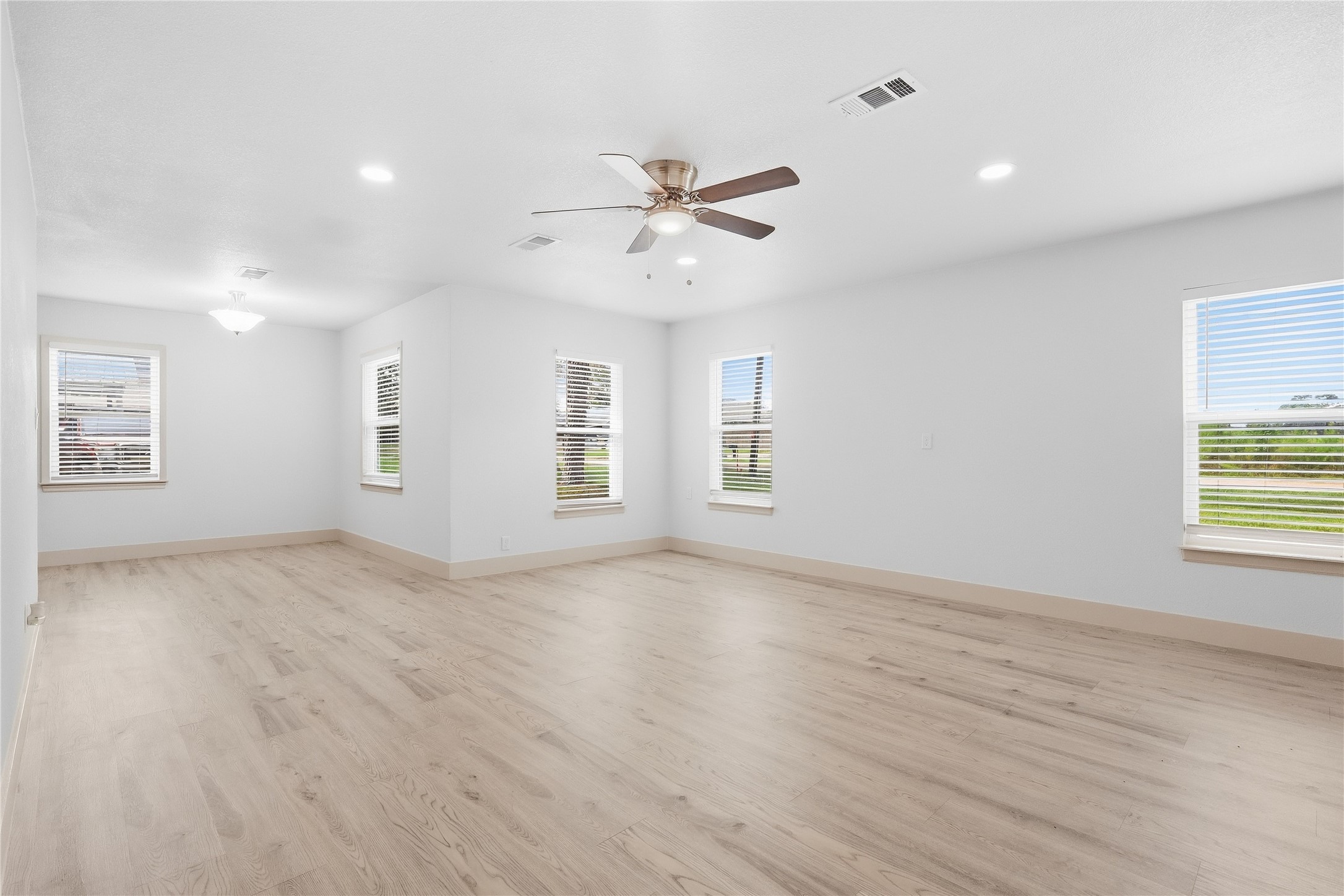 10516 Fairview Drive Property Photo 12