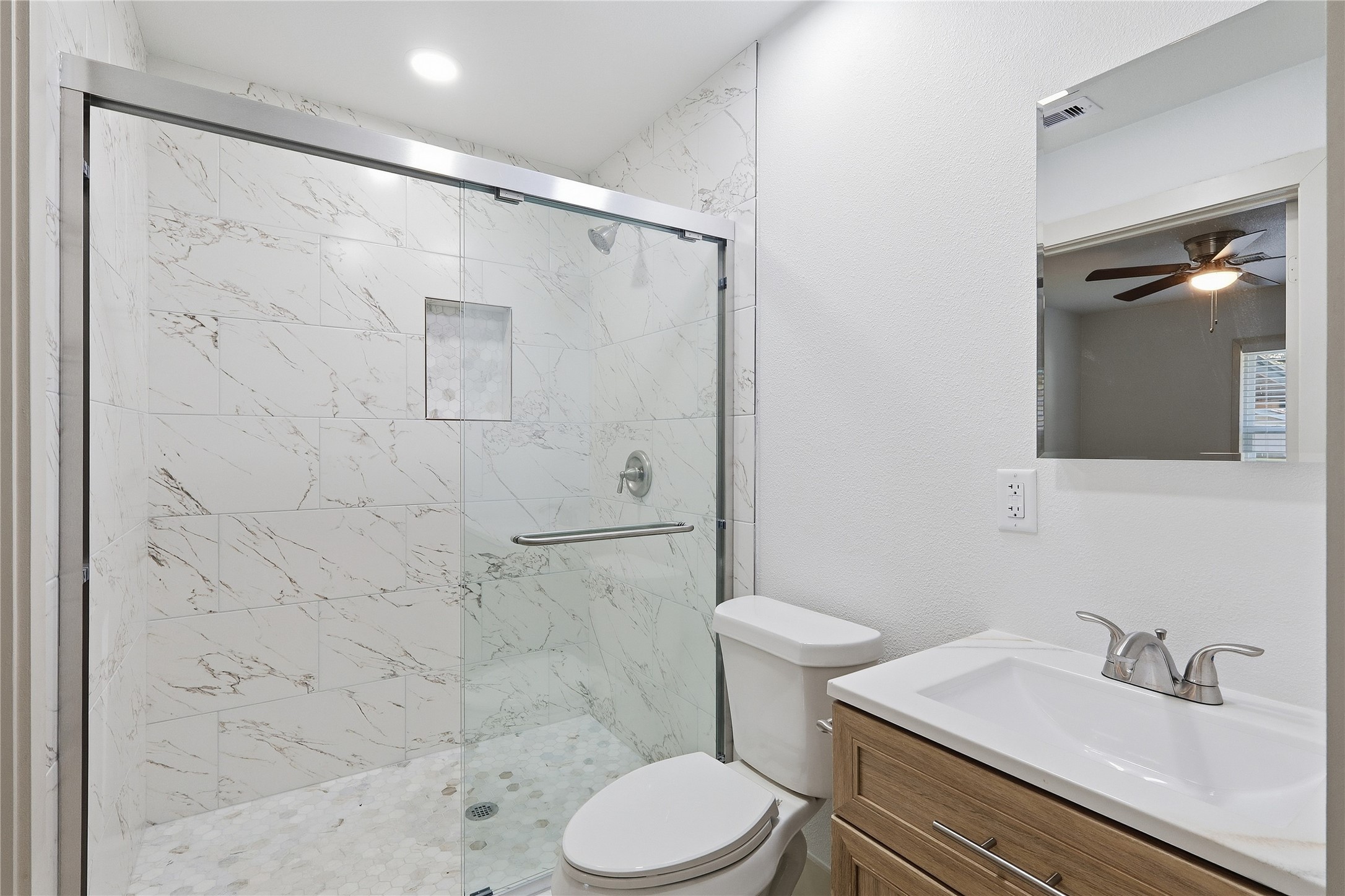 10516 Fairview Drive Property Photo 21