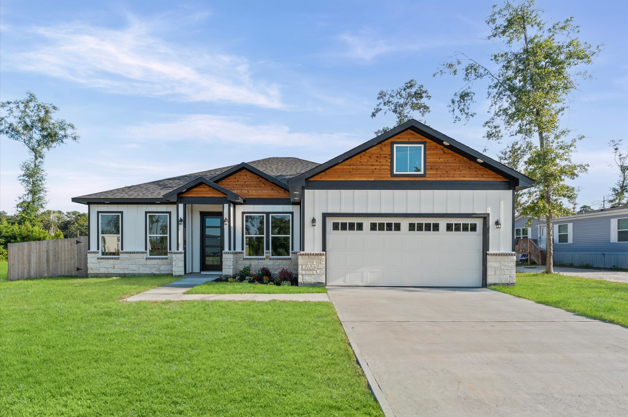 1028 Exotic Pine Street