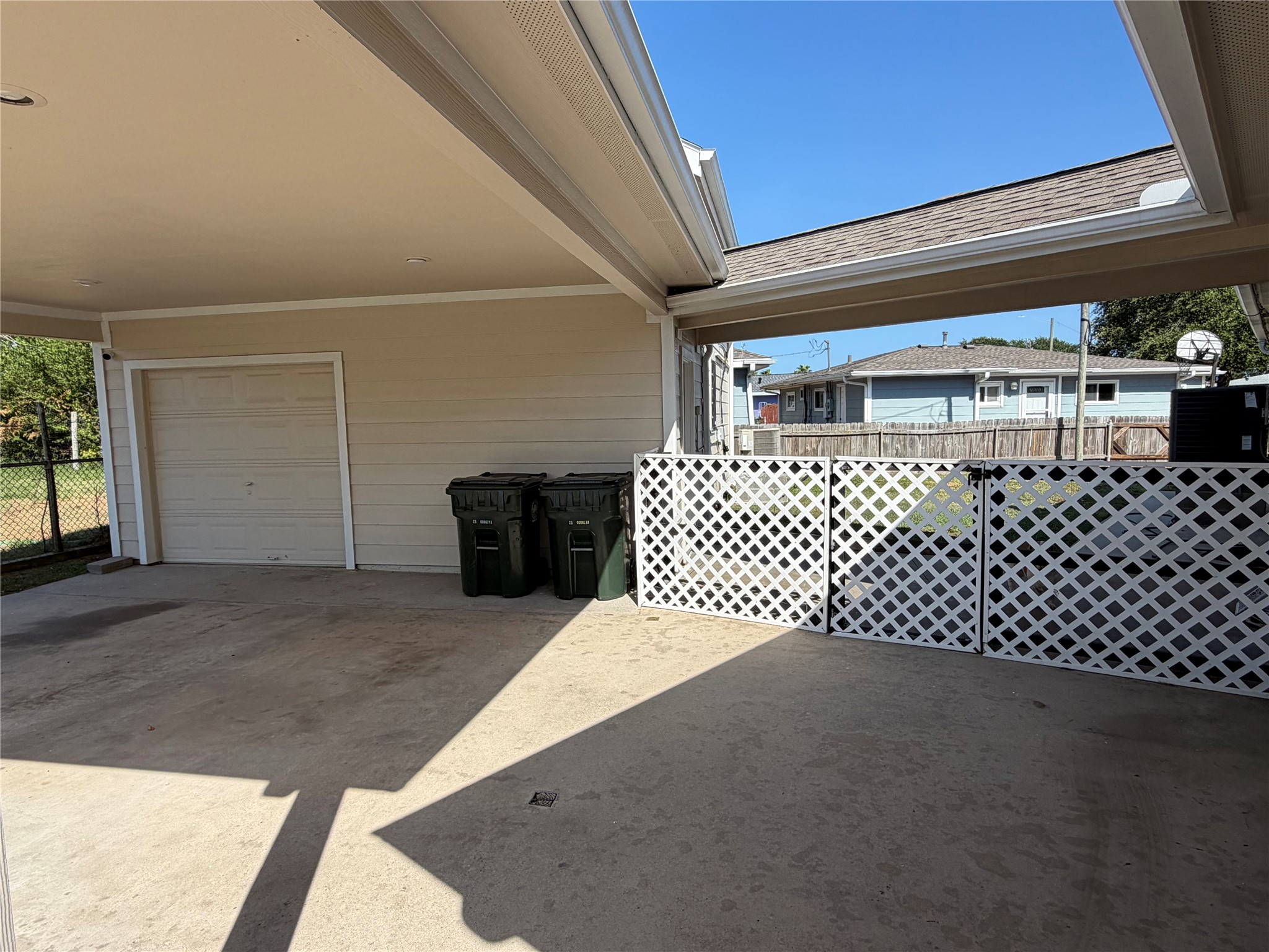 1310 Bayou Shore Drive Property Photo 2