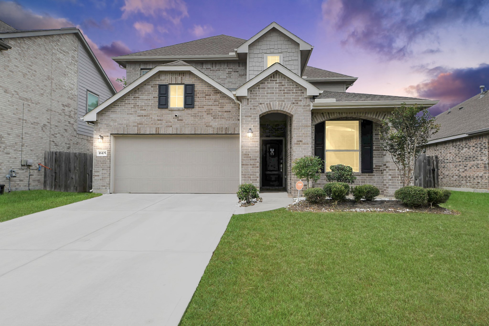 16105 Dockside Street Property Photo 1