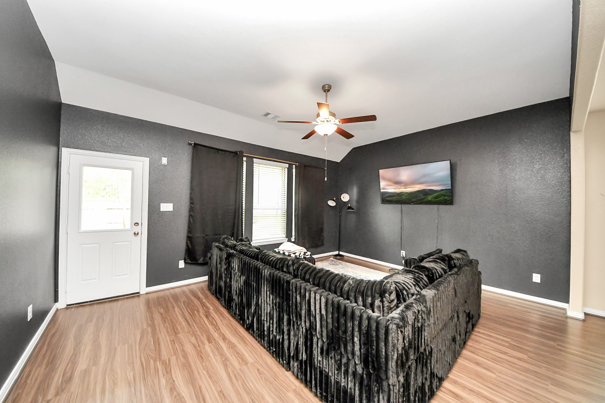 16105 Dockside Street Property Photo 19