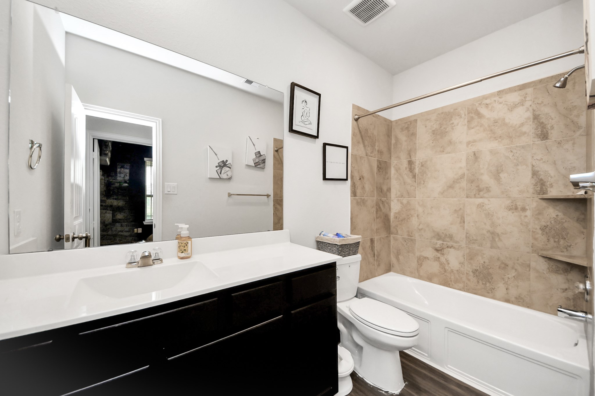 16105 Dockside Street Property Photo 20