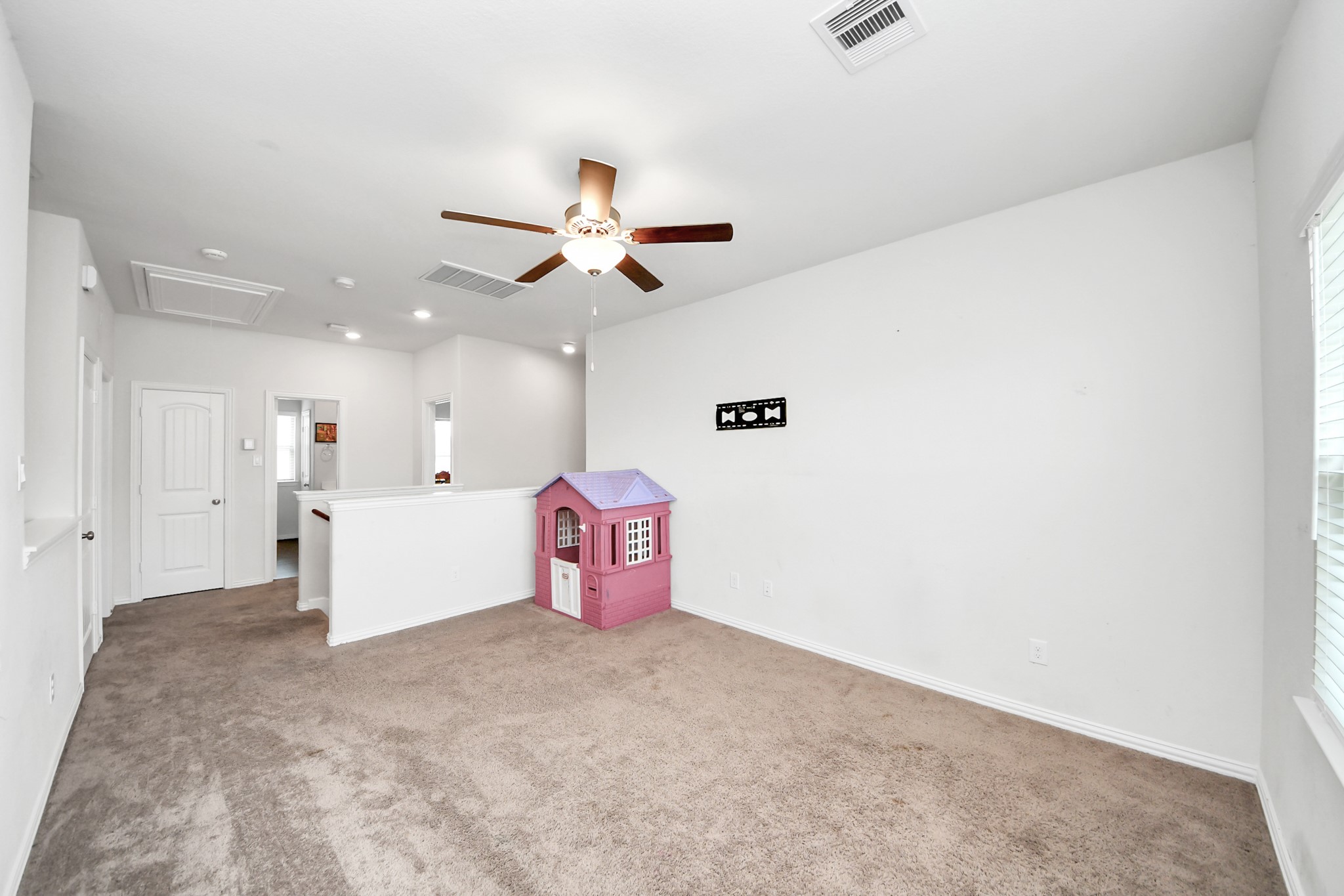 16105 Dockside Street Property Photo 31