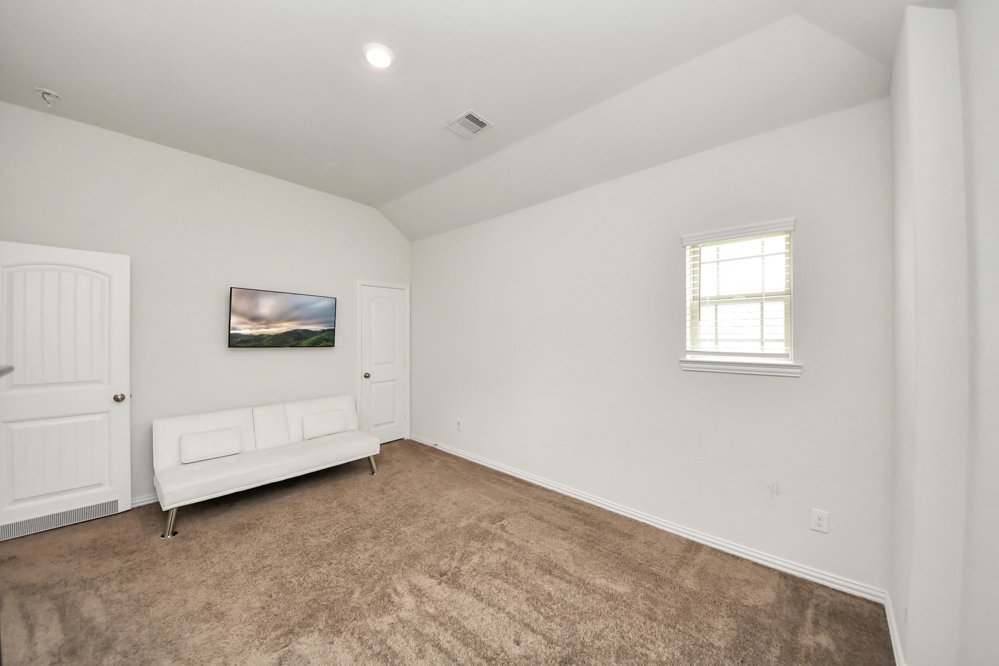 16105 Dockside Street Property Photo 33