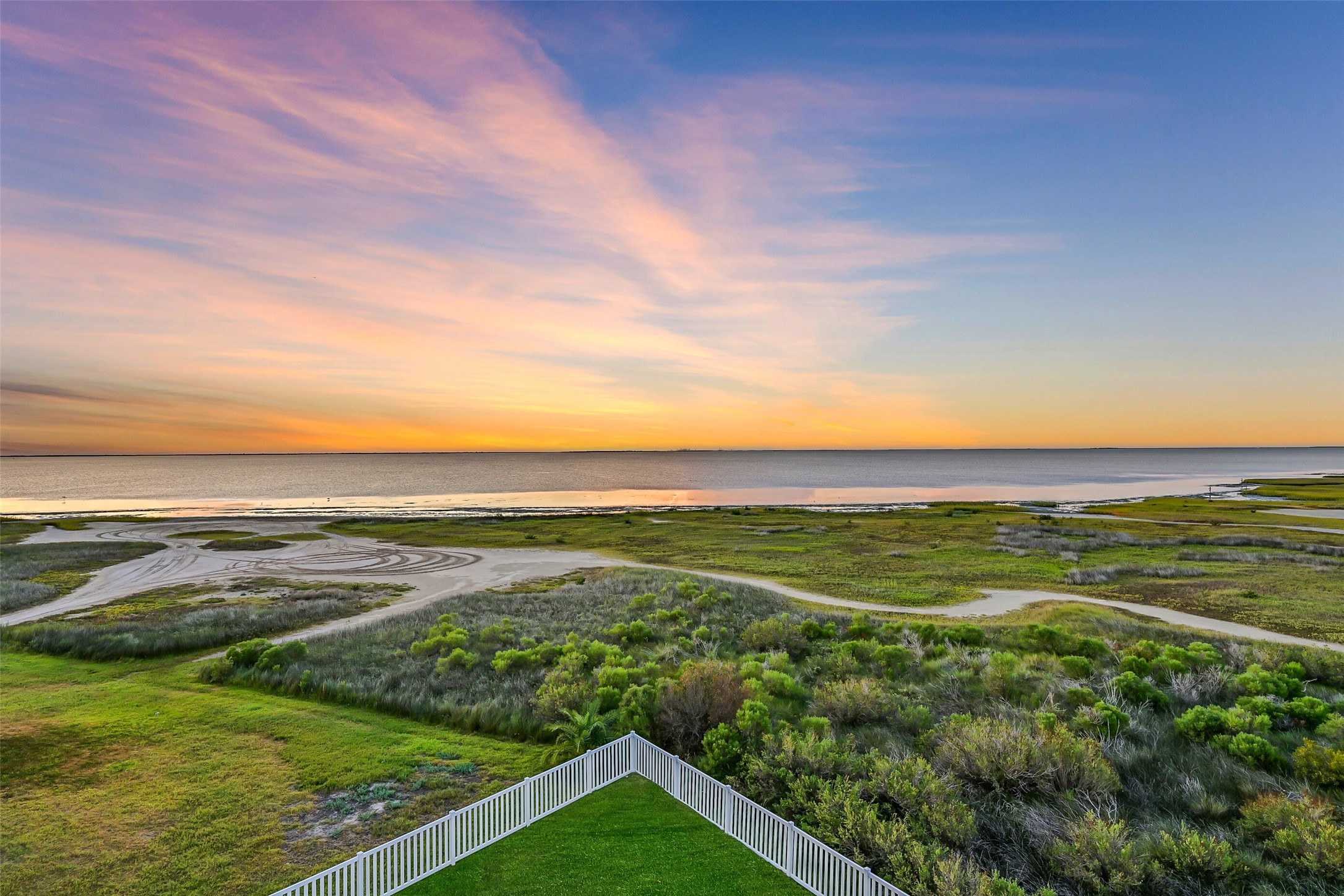 26118 Bay Breeze Drive Property Photo 4