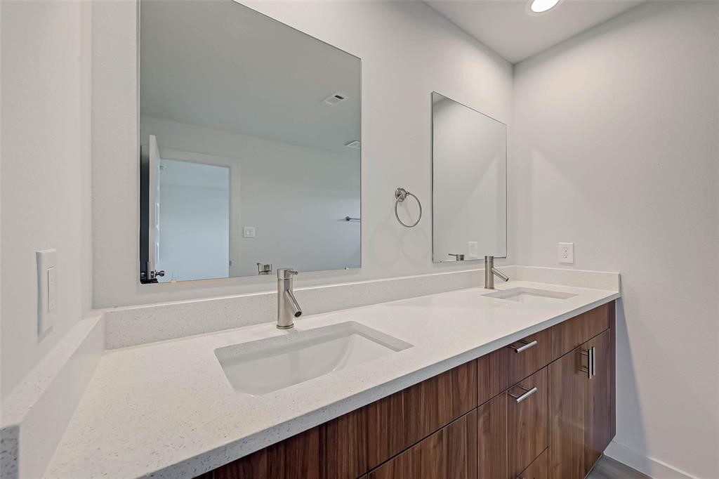 3510 Contempo Drive Property Photo 22
