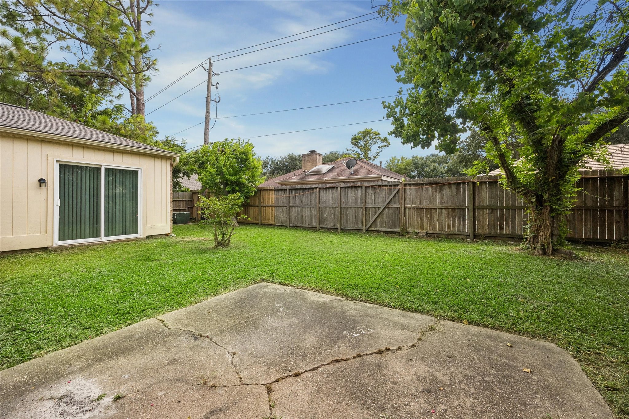 2110 Gray Falls Drive Property Photo 23