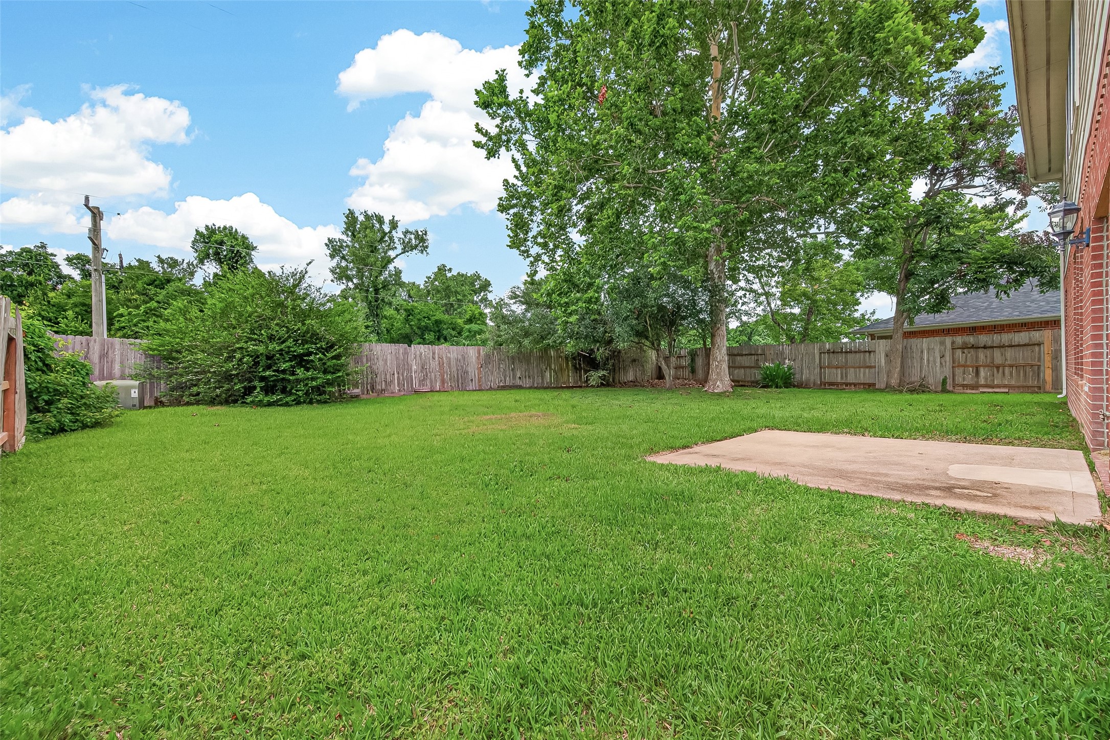 2638 Riverhollow Lane Property Photo 4