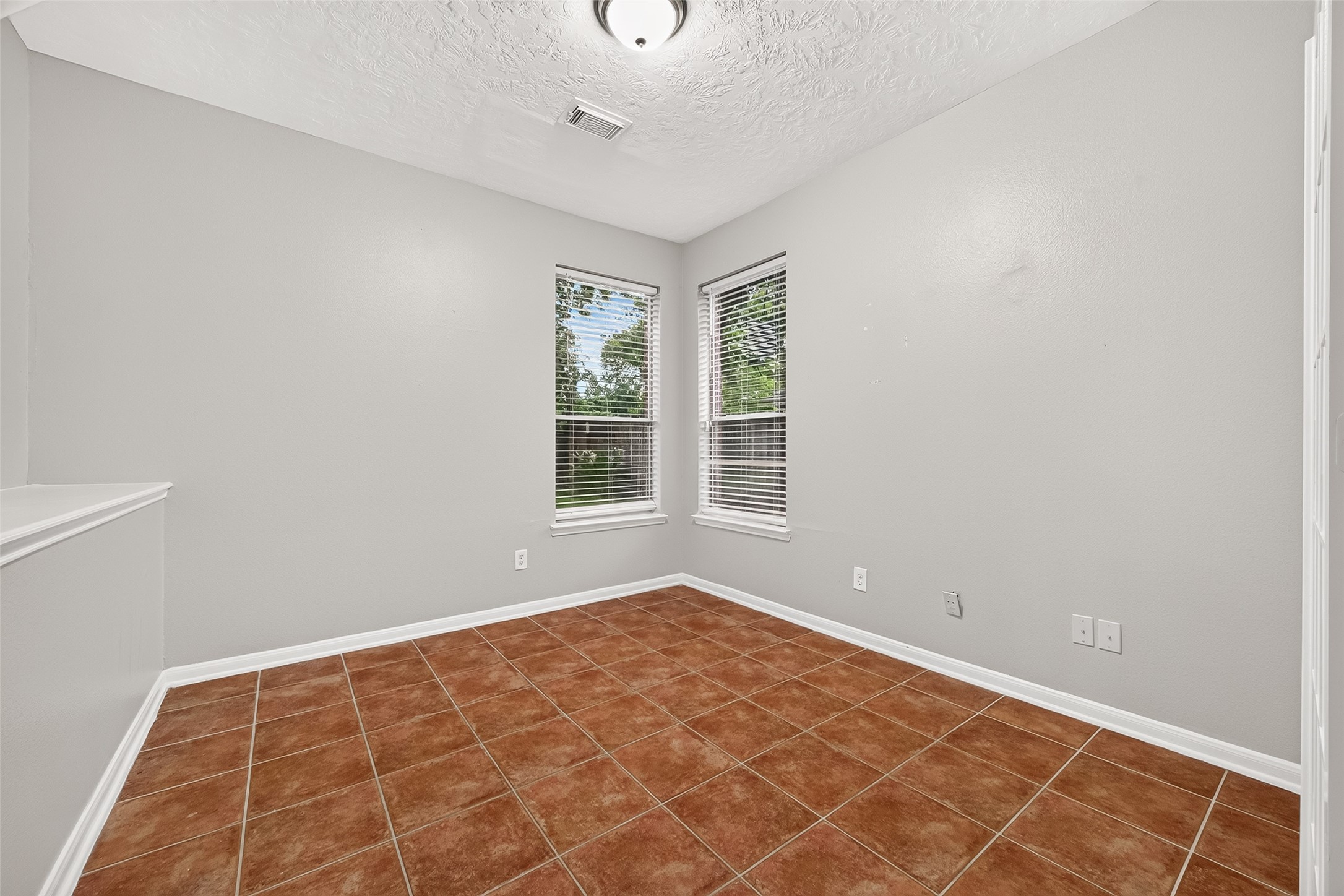 2638 Riverhollow Lane Property Photo 33