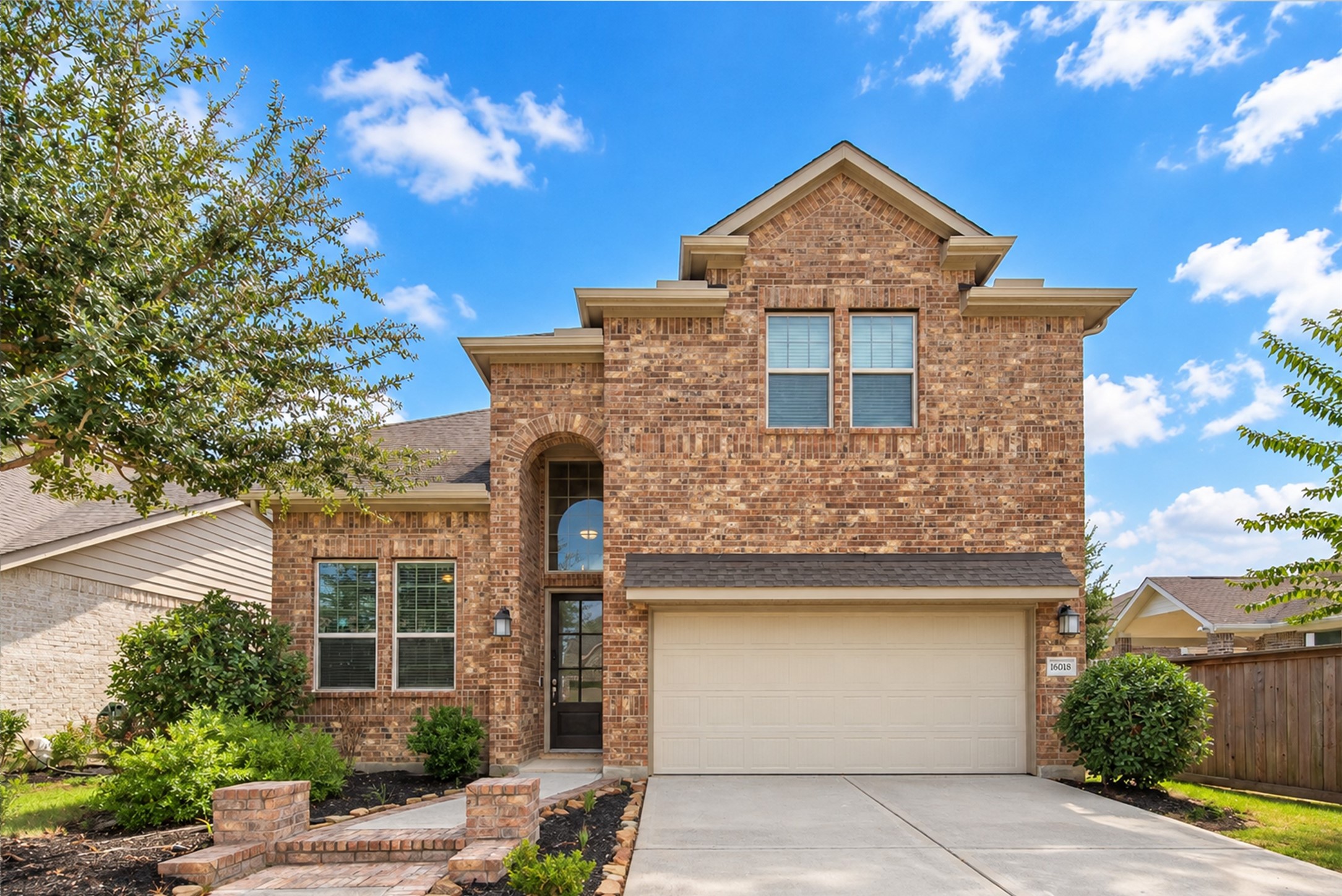 16018 Muster Oak Drive Property Photo 1