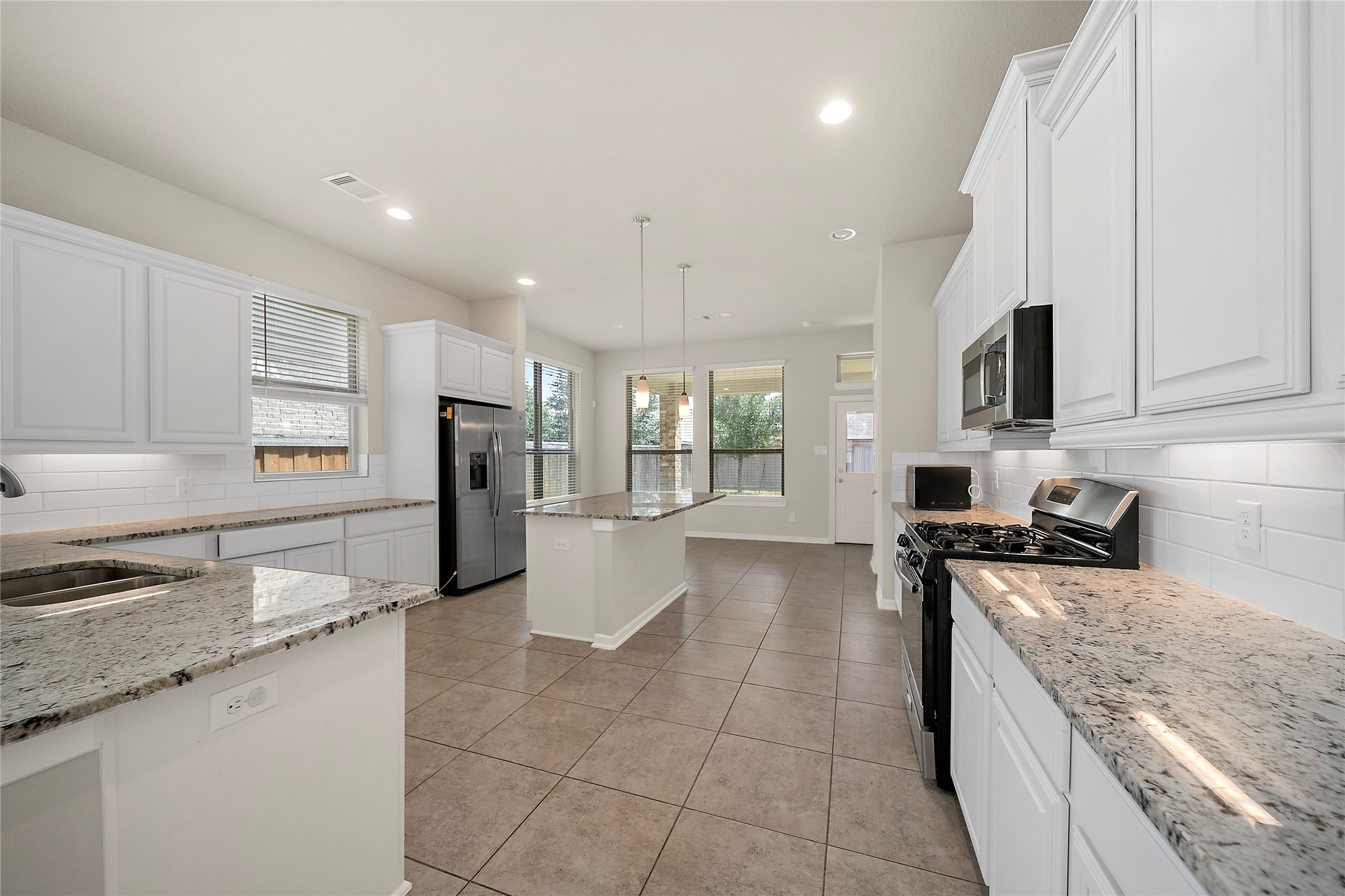 16018 Muster Oak Drive Property Photo 7