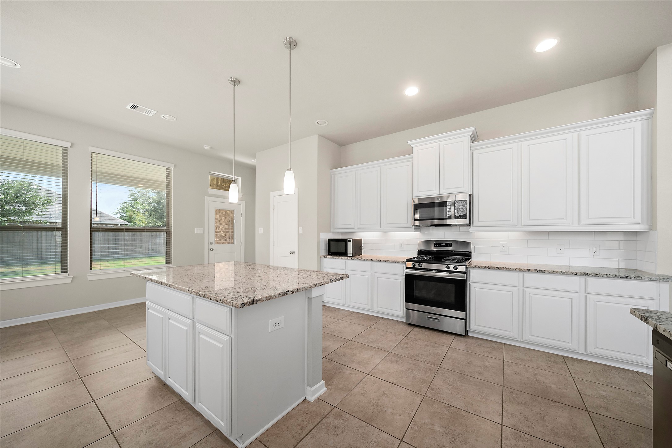 16018 Muster Oak Drive Property Photo 8