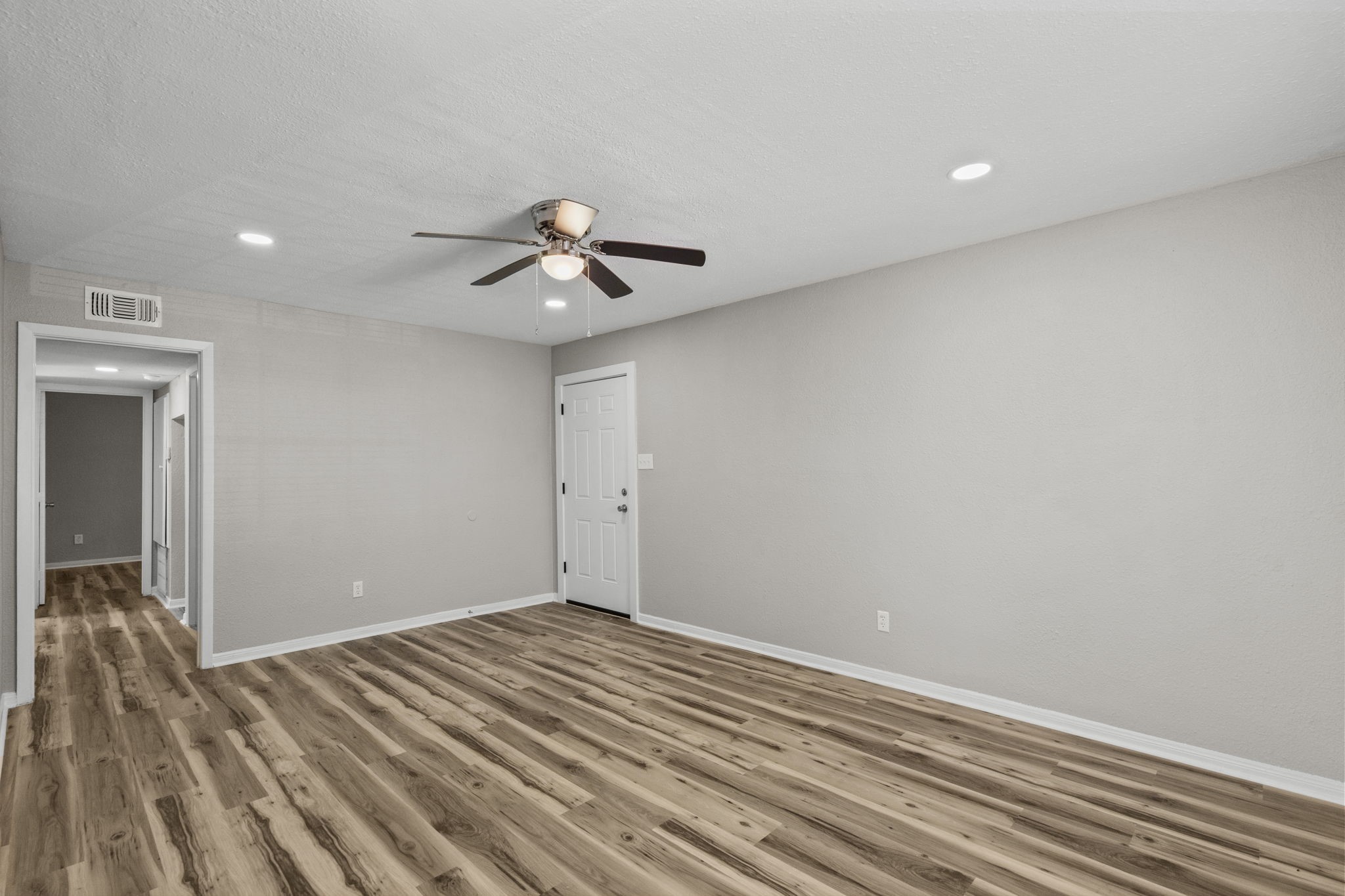 1927 Ave M 1/2 4 Property Photo 6