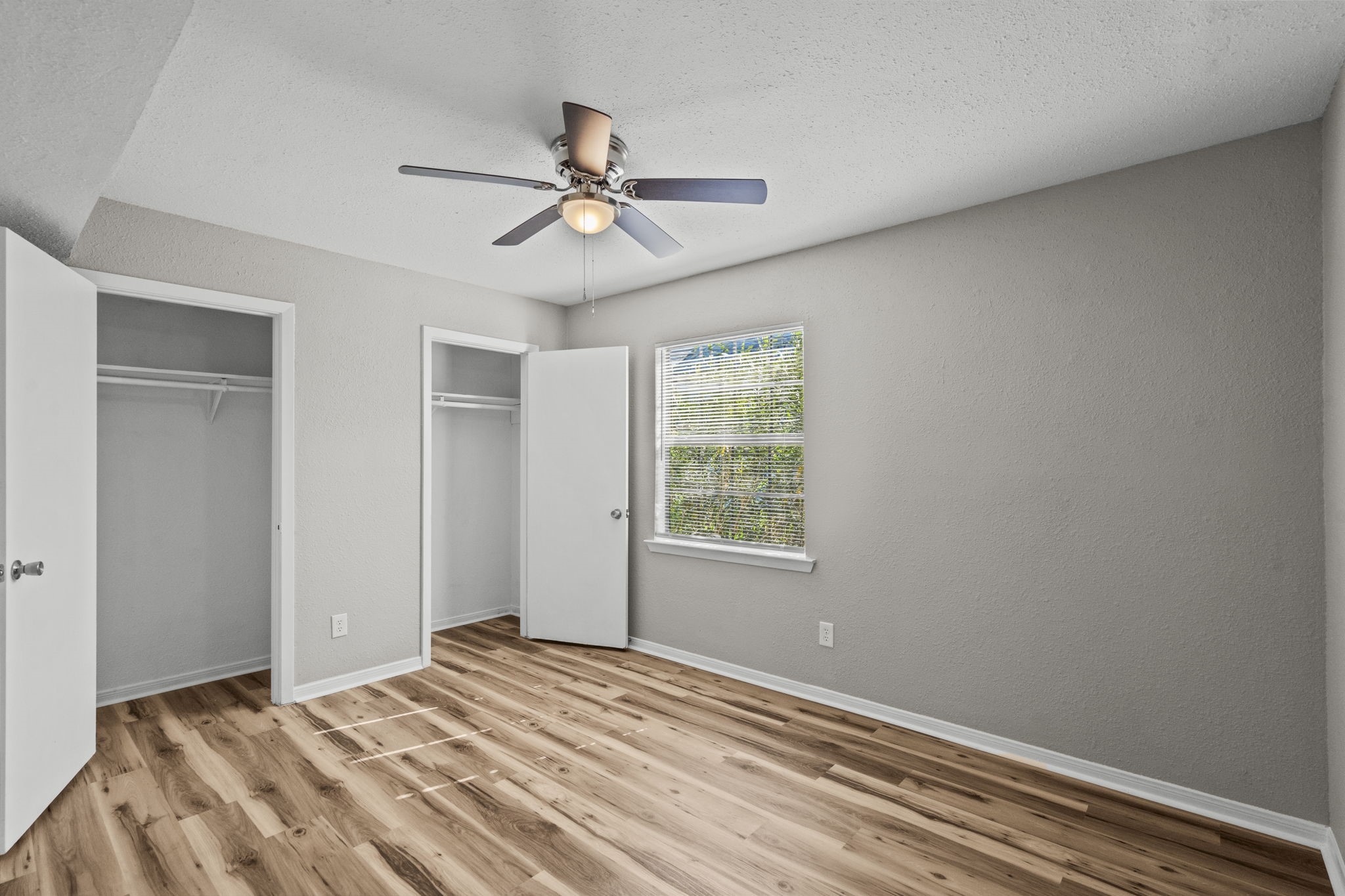 1927 Ave M 1/2 4 Property Photo 7