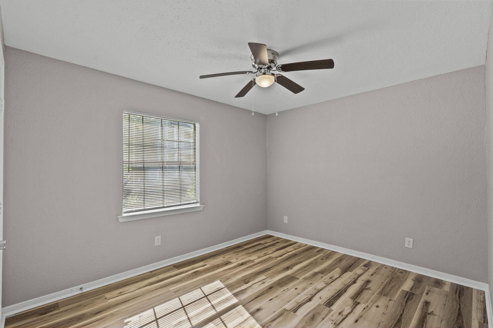 1927 Ave M 1/2 4 Property Photo 11