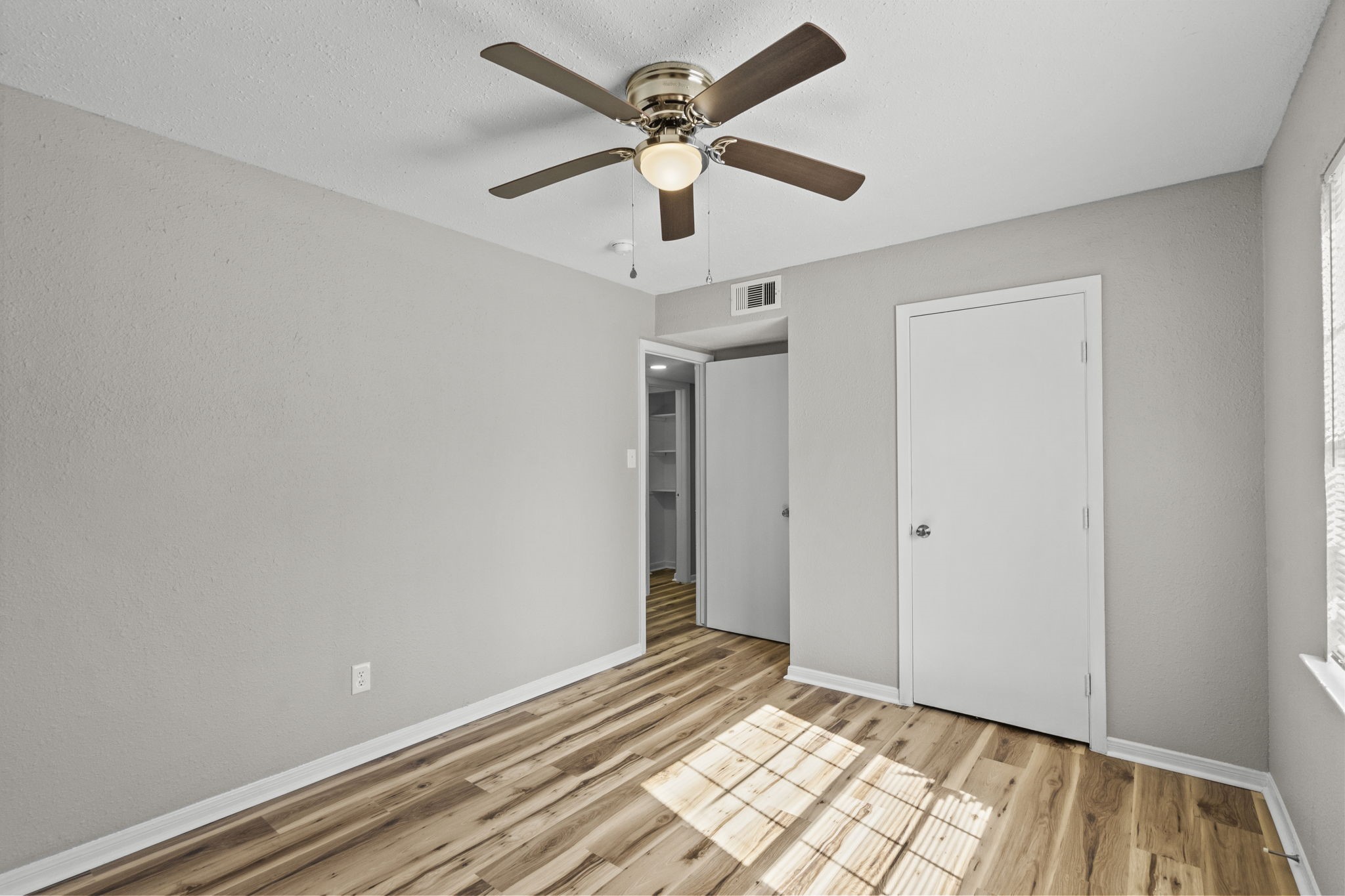 1927 Ave M 1/2 4 Property Photo 12