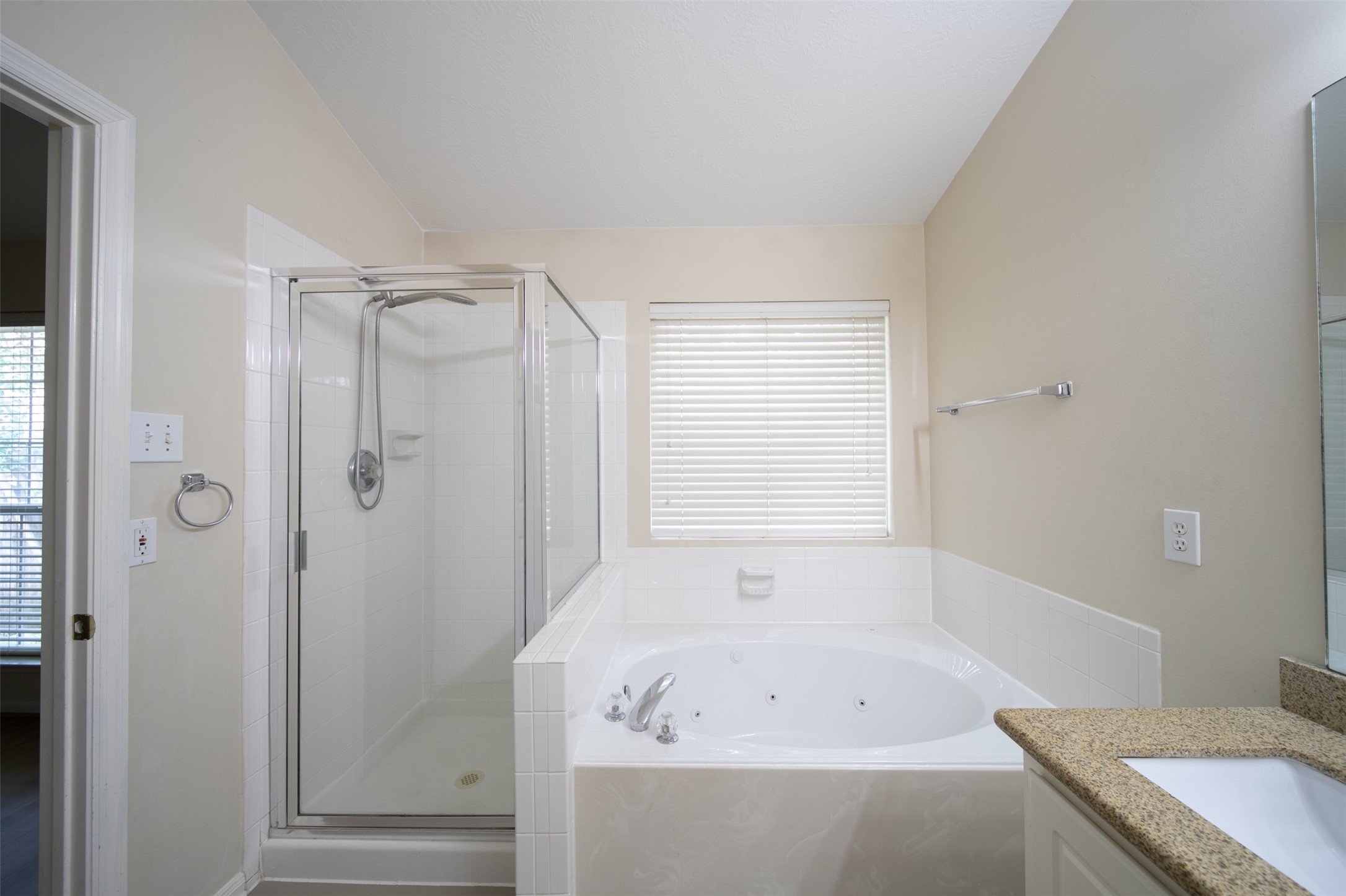 18 Painted Canyon Place Property Photo 14