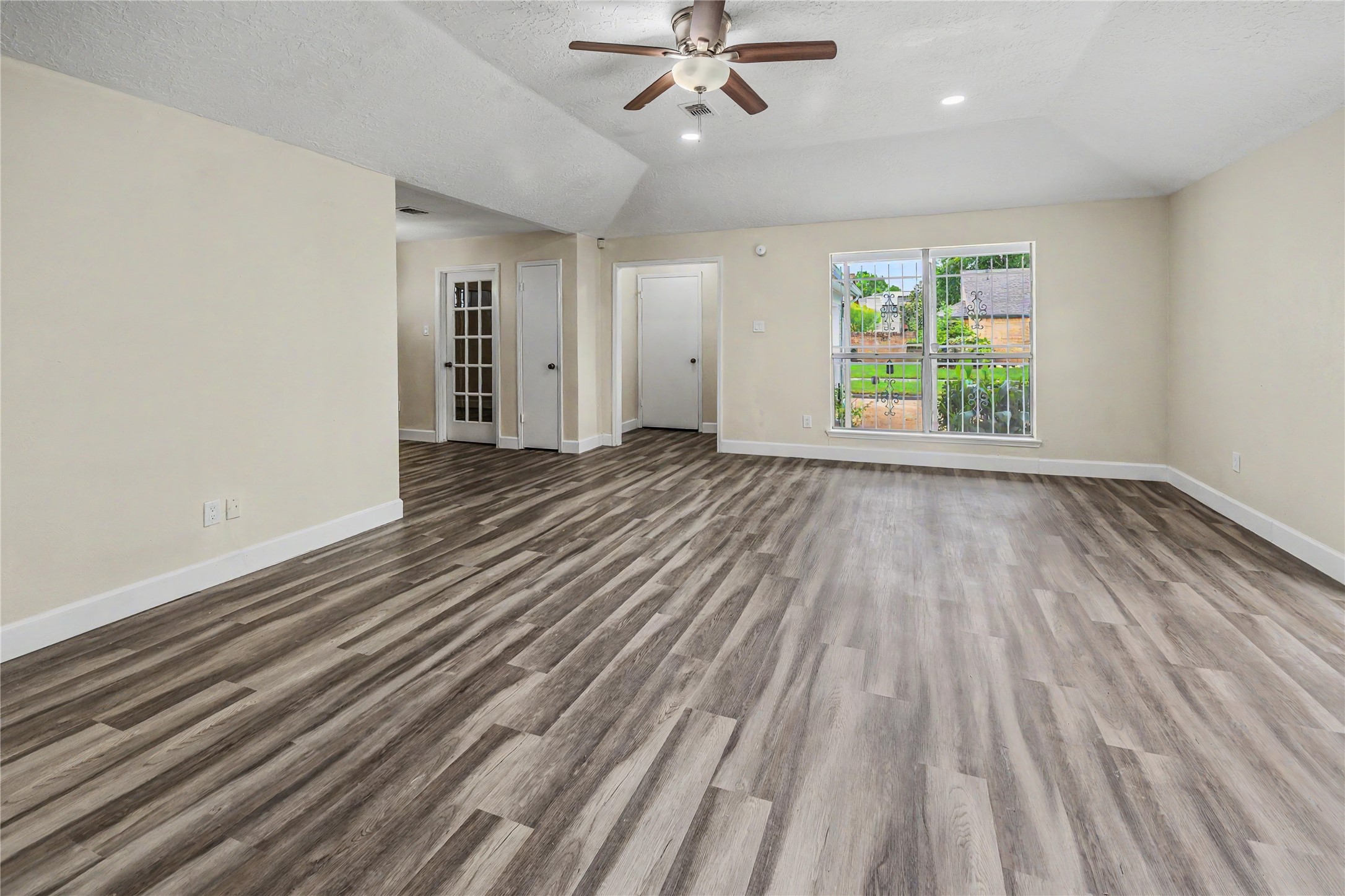 7907 Chancel Drive Property Photo 9