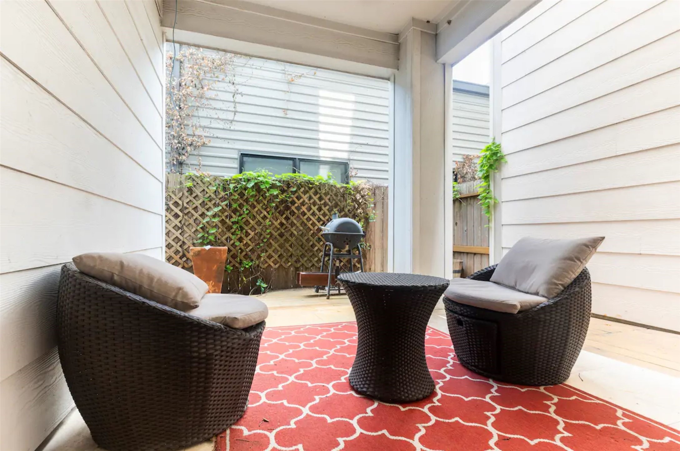 1413 Holly Street A Property Photo 7