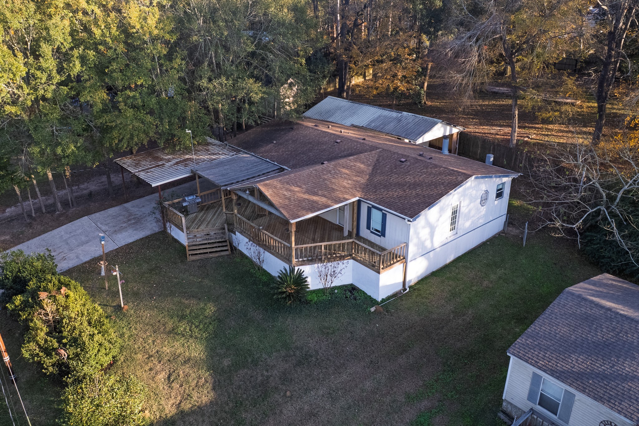 14461 Elmore Drive Property Photo 6