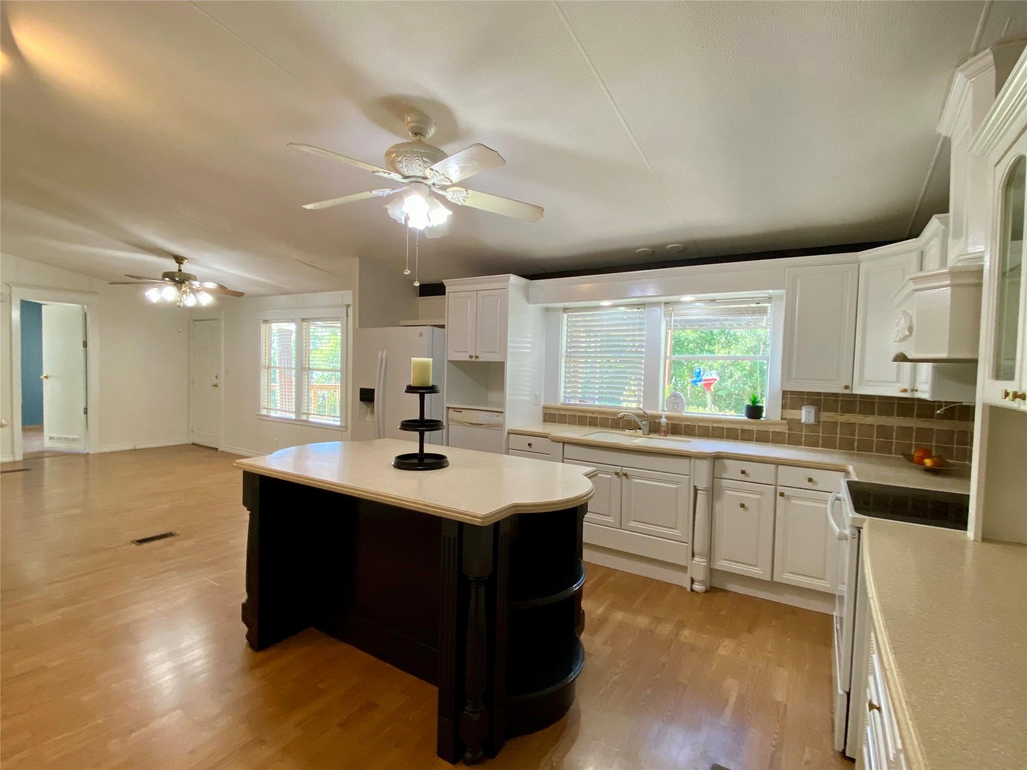 14461 Elmore Drive Property Photo 13