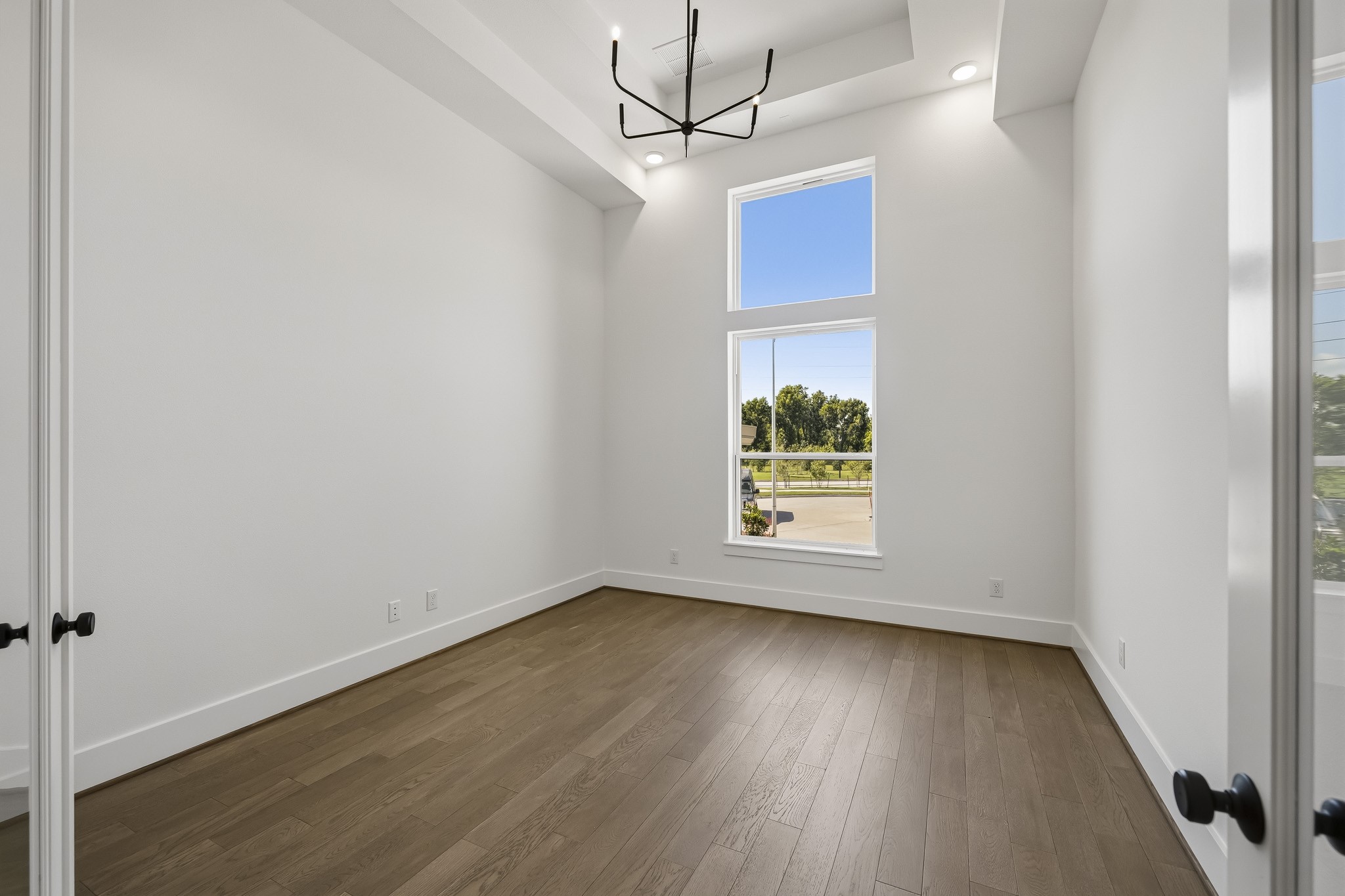 11019 Stonegate Court Property Photo 4