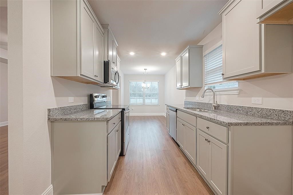 236 Bryan Way Property Photo 2