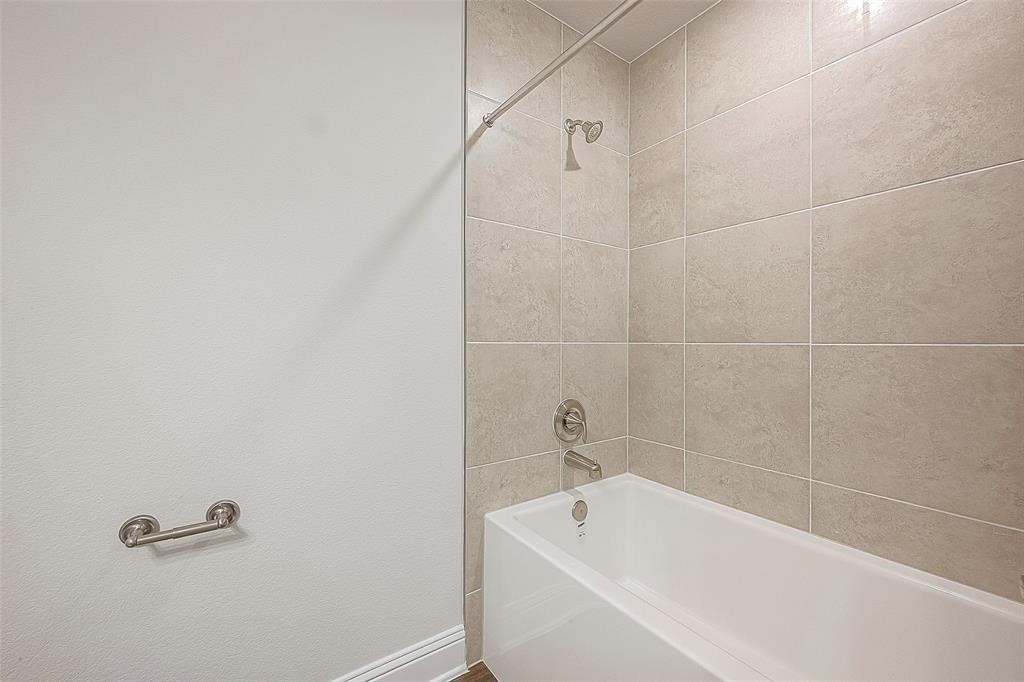 236 Bryan Way Property Photo 5