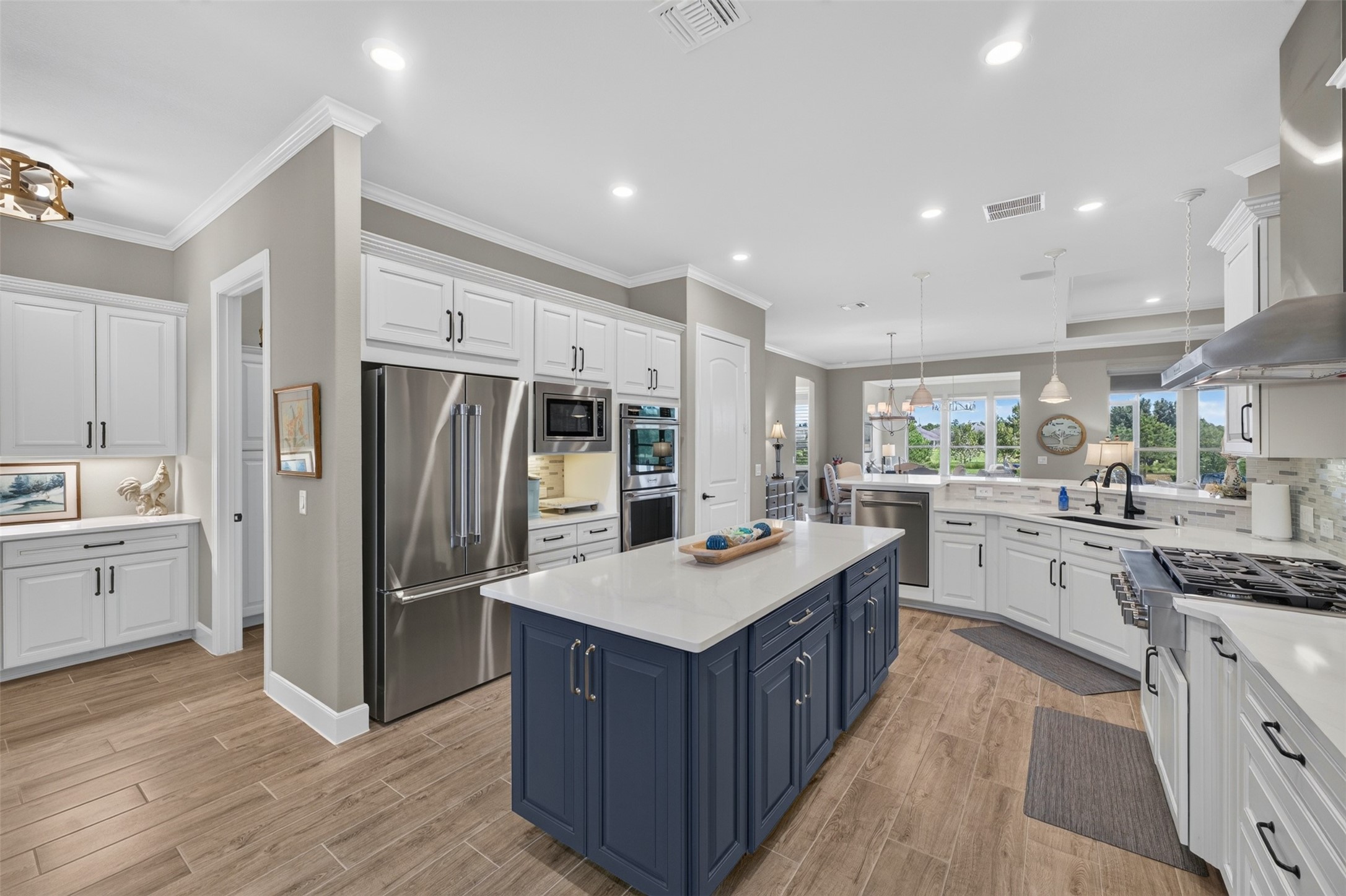 340 Belgian Court Property Photo 16
