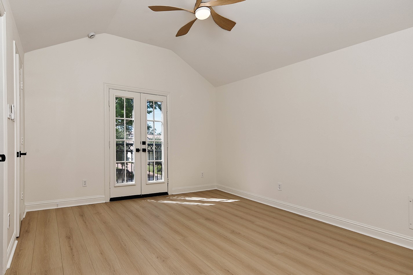 10 Libretto Court Property Photo 33