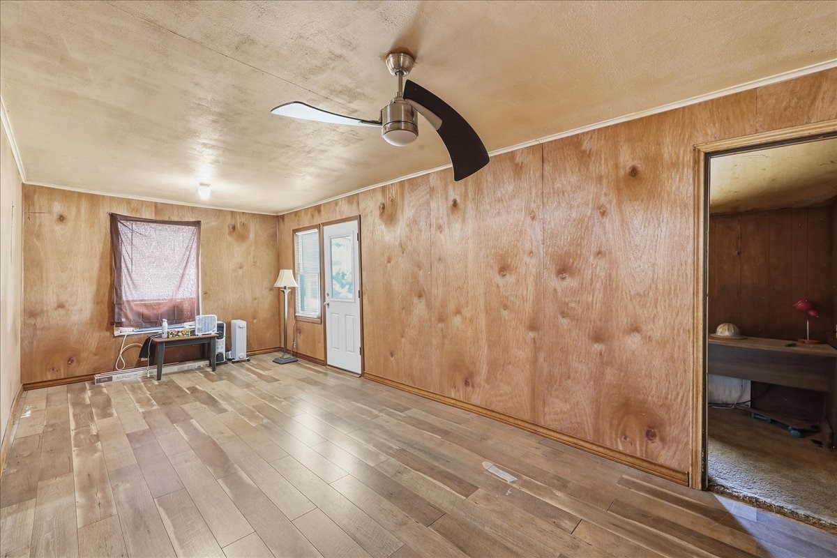 3015 Enner Property Photo 8