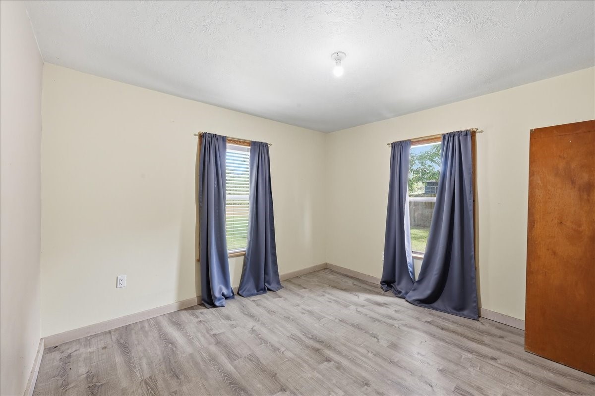 3015 Enner Property Photo 12