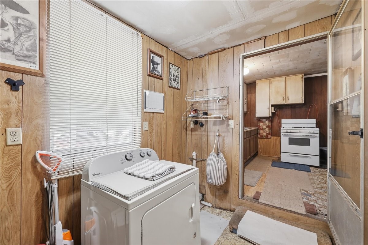 3015 Enner Property Photo 18