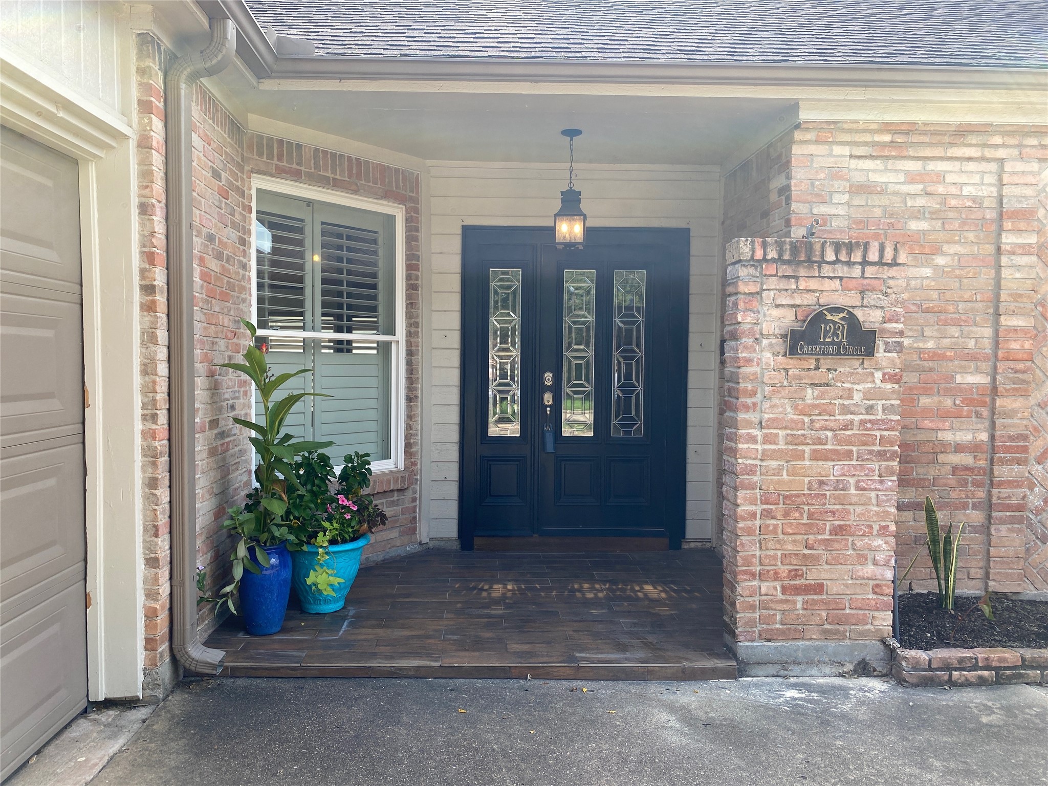 1231 Creekford Circle Property Photo 4