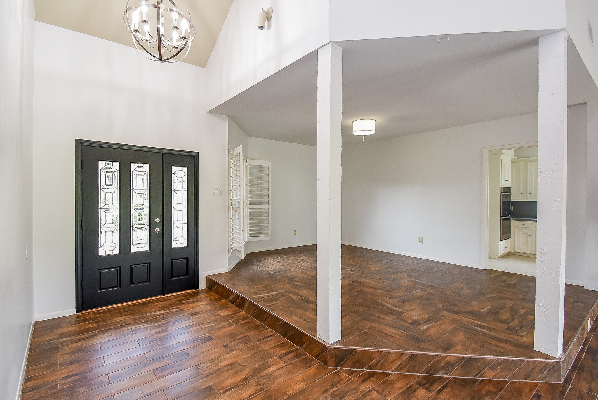 1231 Creekford Circle Property Photo 5