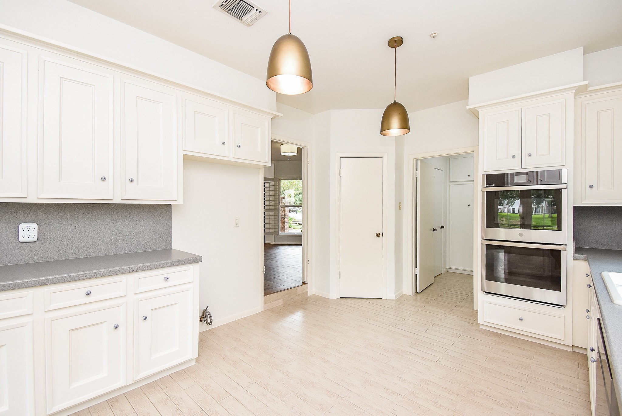 1231 Creekford Circle Property Photo 10