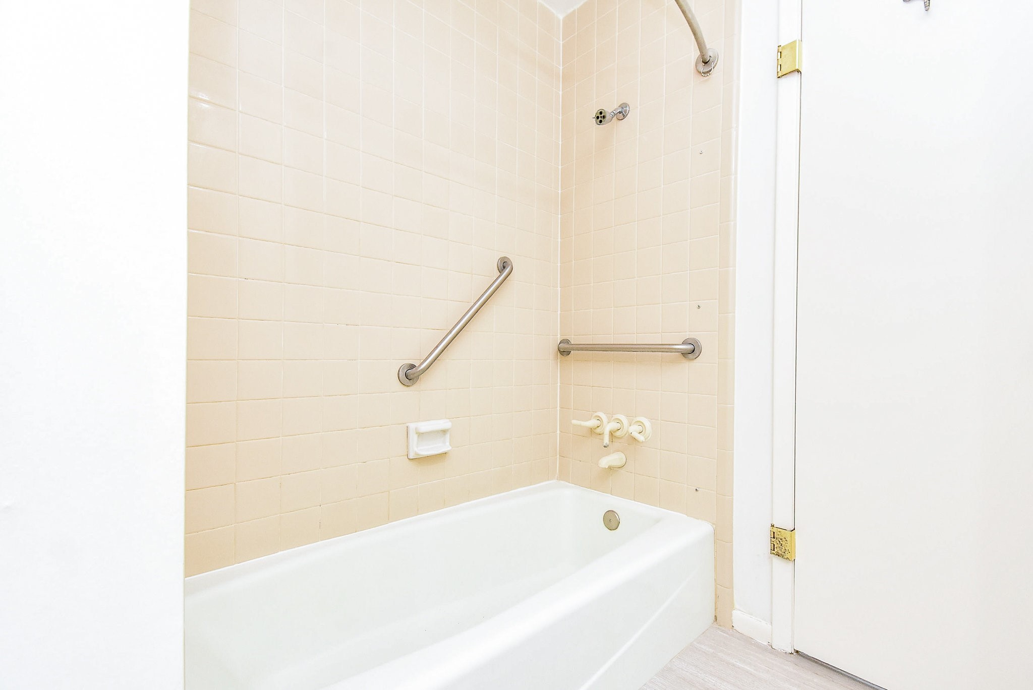 1231 Creekford Circle Property Photo 17